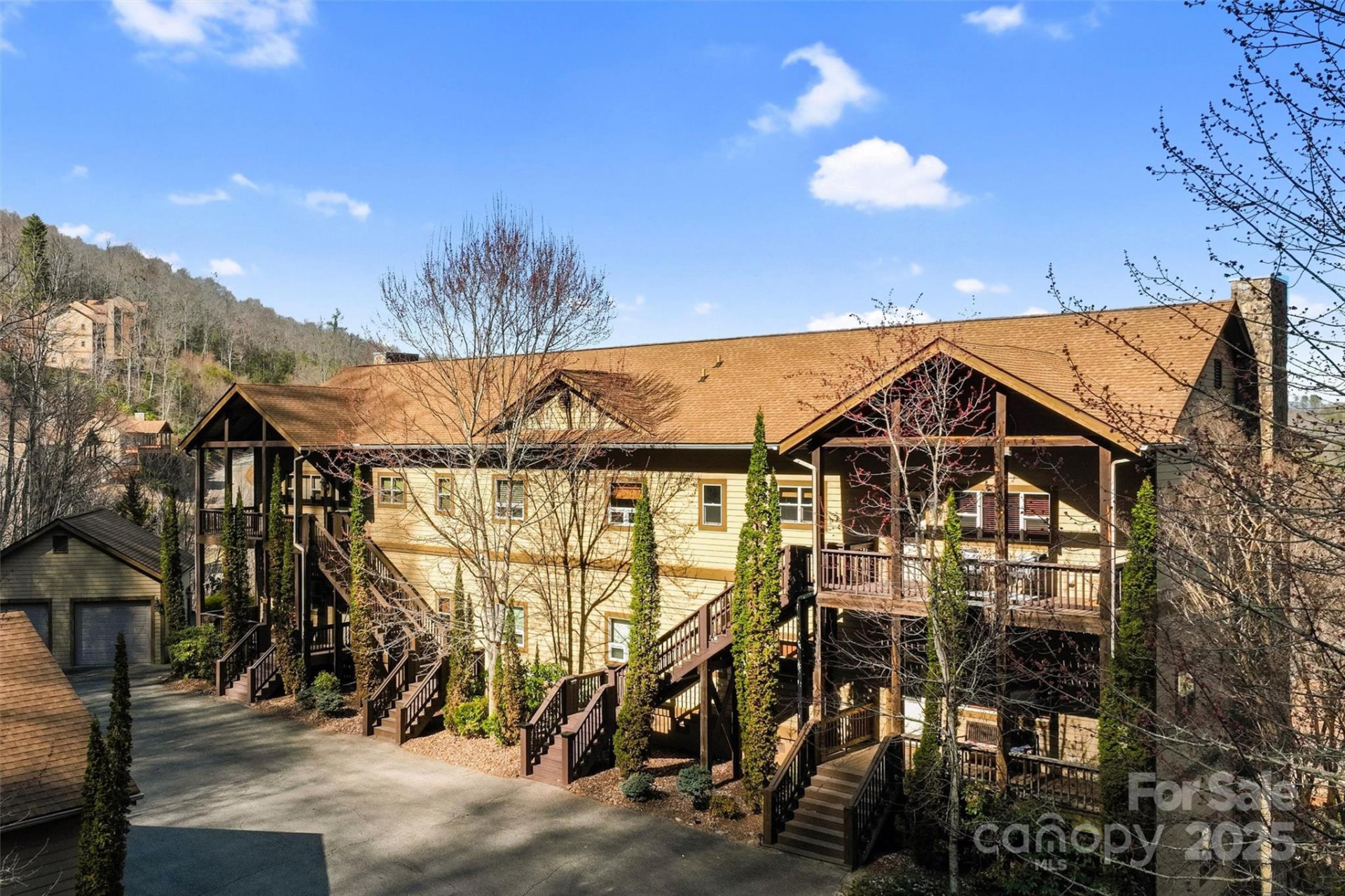 295 Sawgrass Drive ##3 - Photo 2