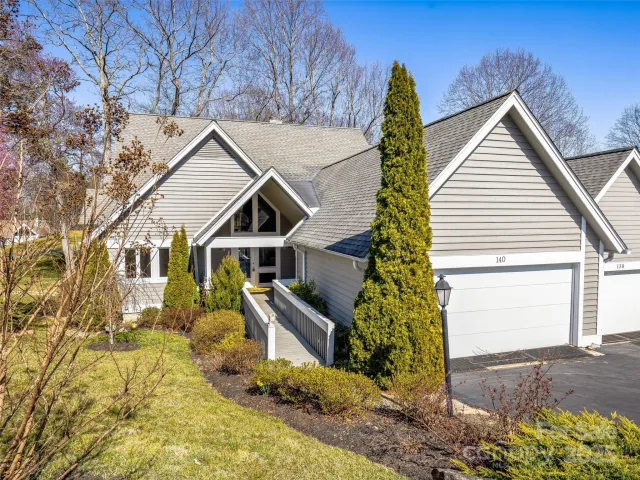 140 Overlook Drive