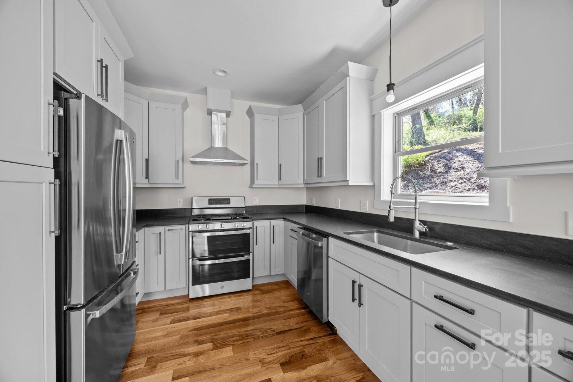 93 Glendale Avenue - Photo 11