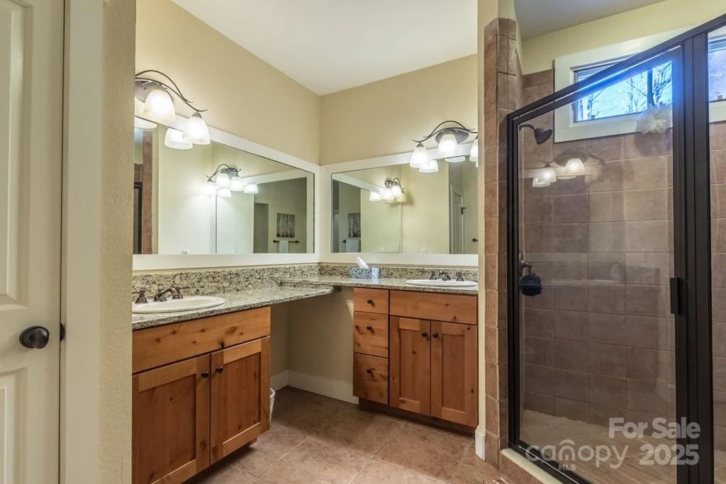 31 Whispering Falls Court #73 - Photo 17