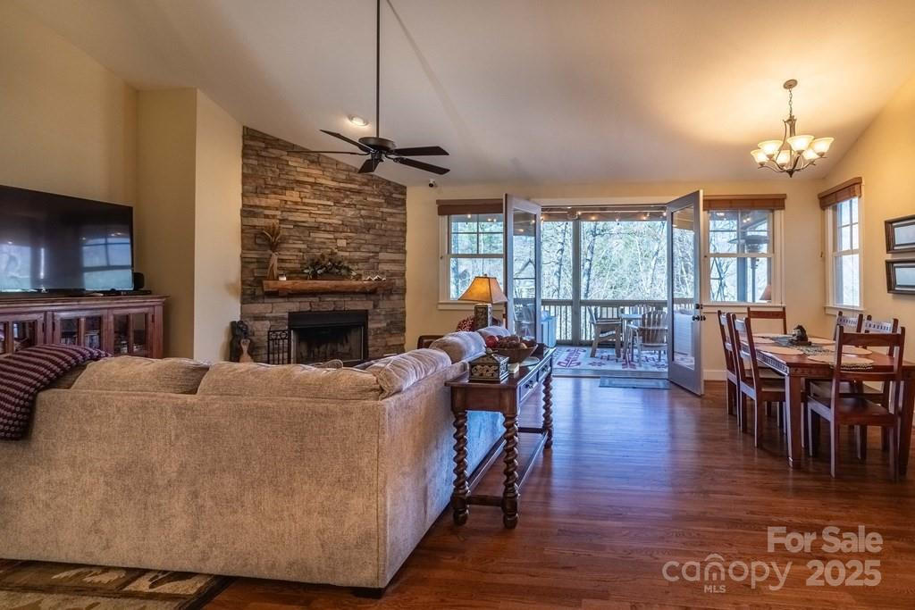 31 Whispering Falls Court #73 - Photo 8