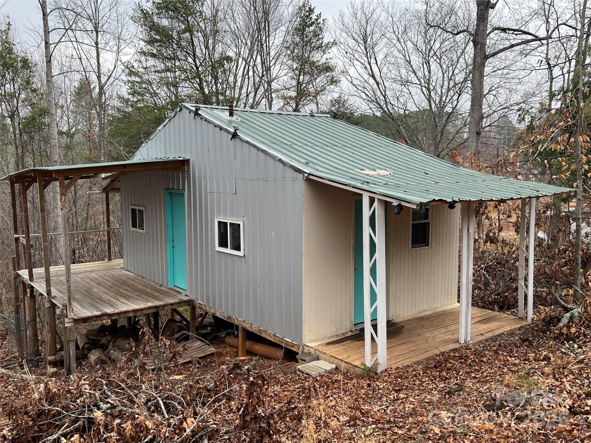 1217 Freeman Road - Photo 3
