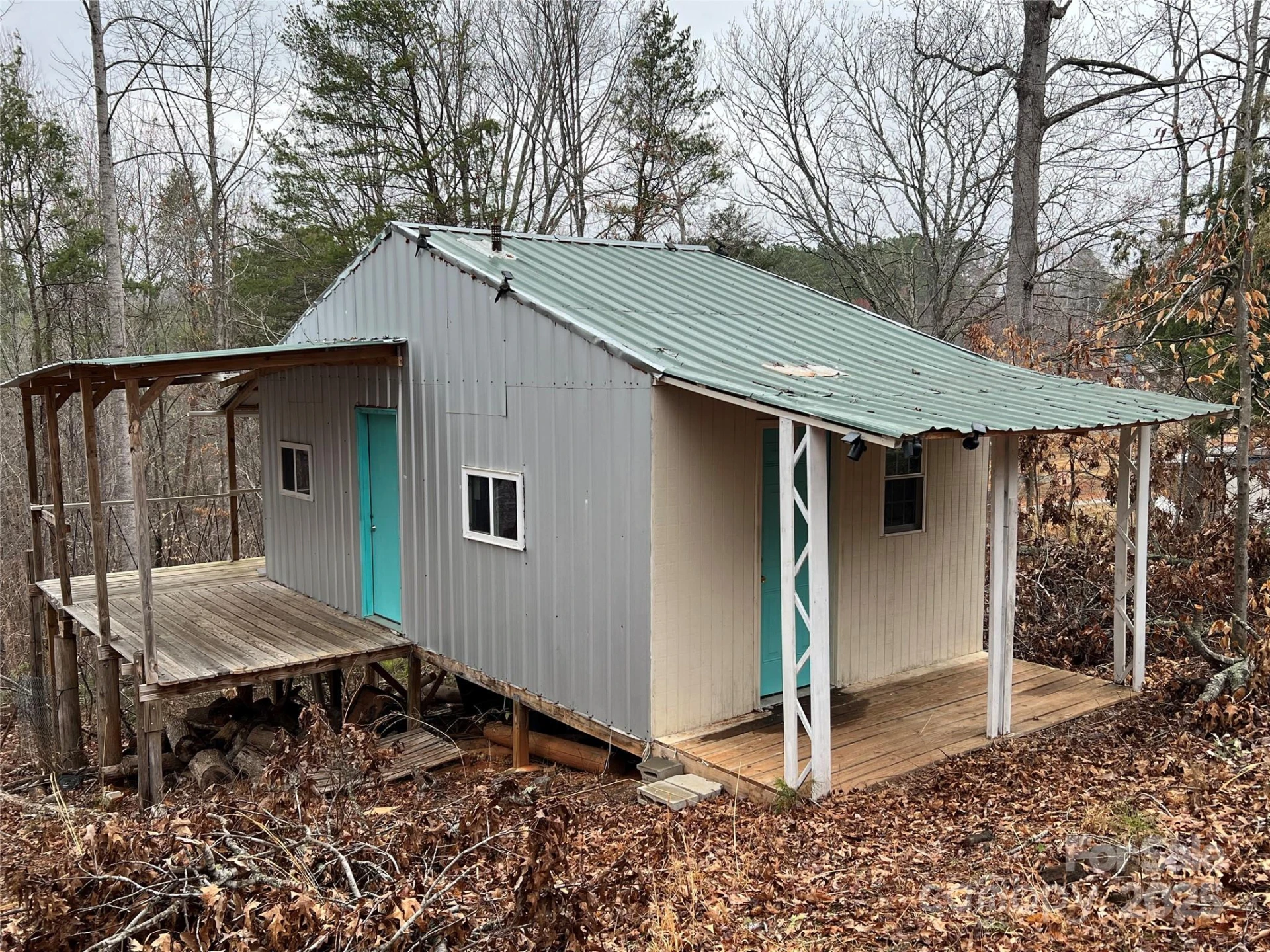 1217 Freeman Road - Photo 3