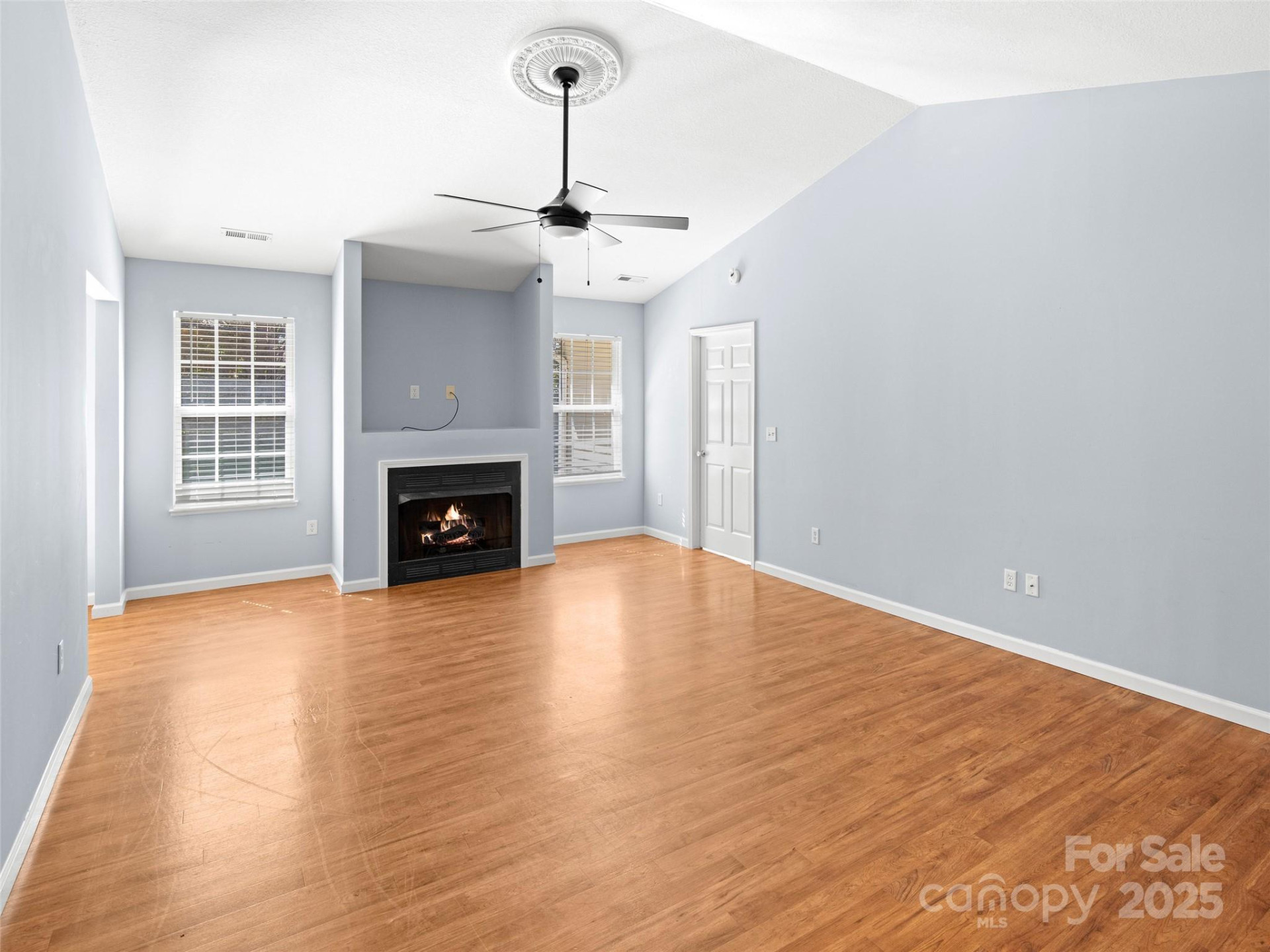 324 Wiltshire Circle - Photo 4