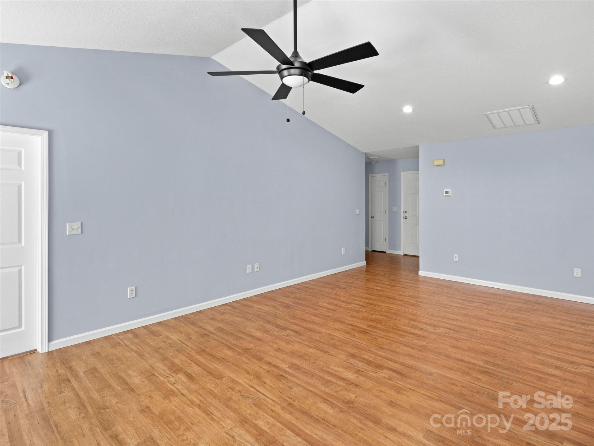 324 Wiltshire Circle - Photo 5