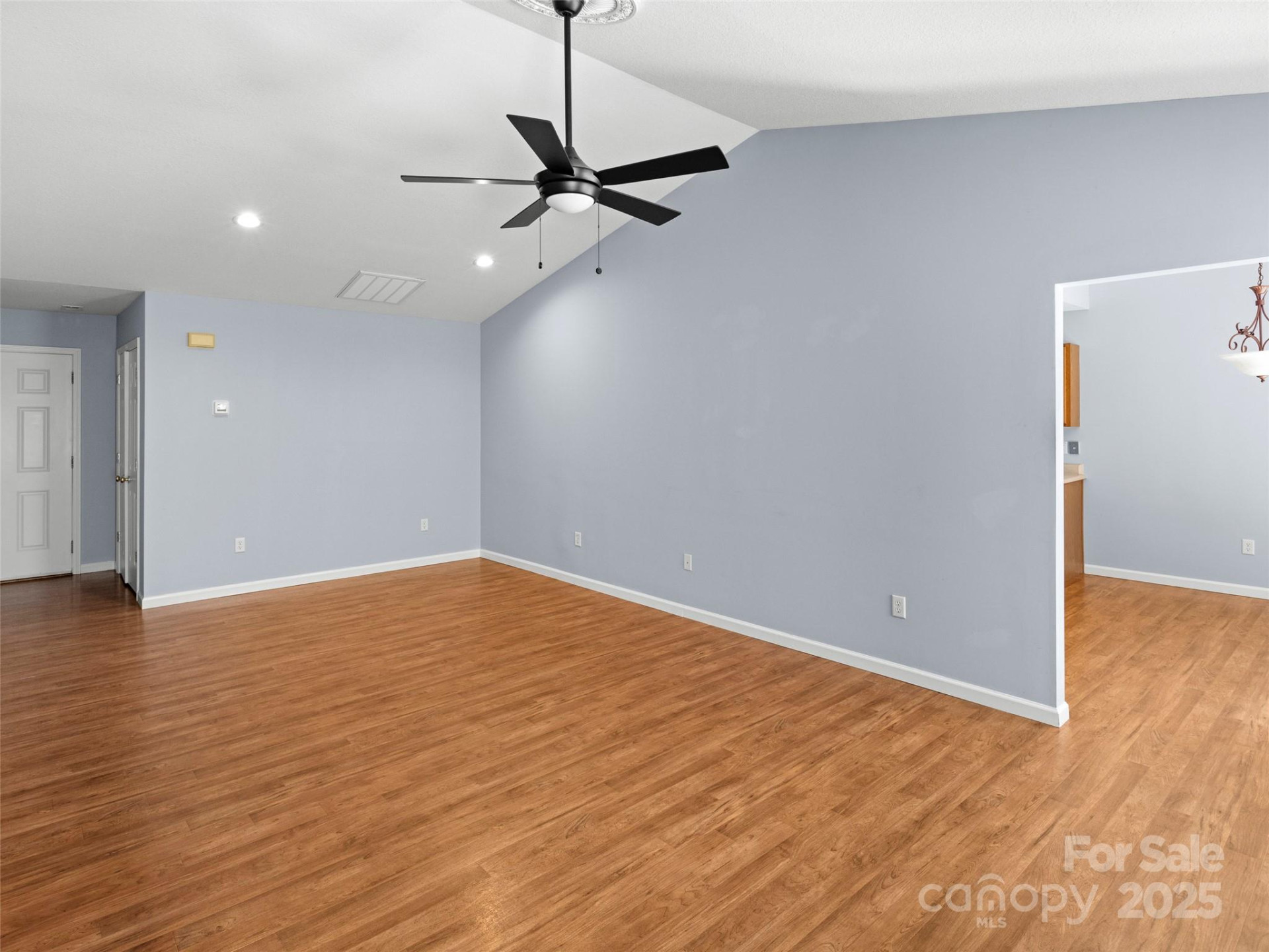 324 Wiltshire Circle - Photo 6