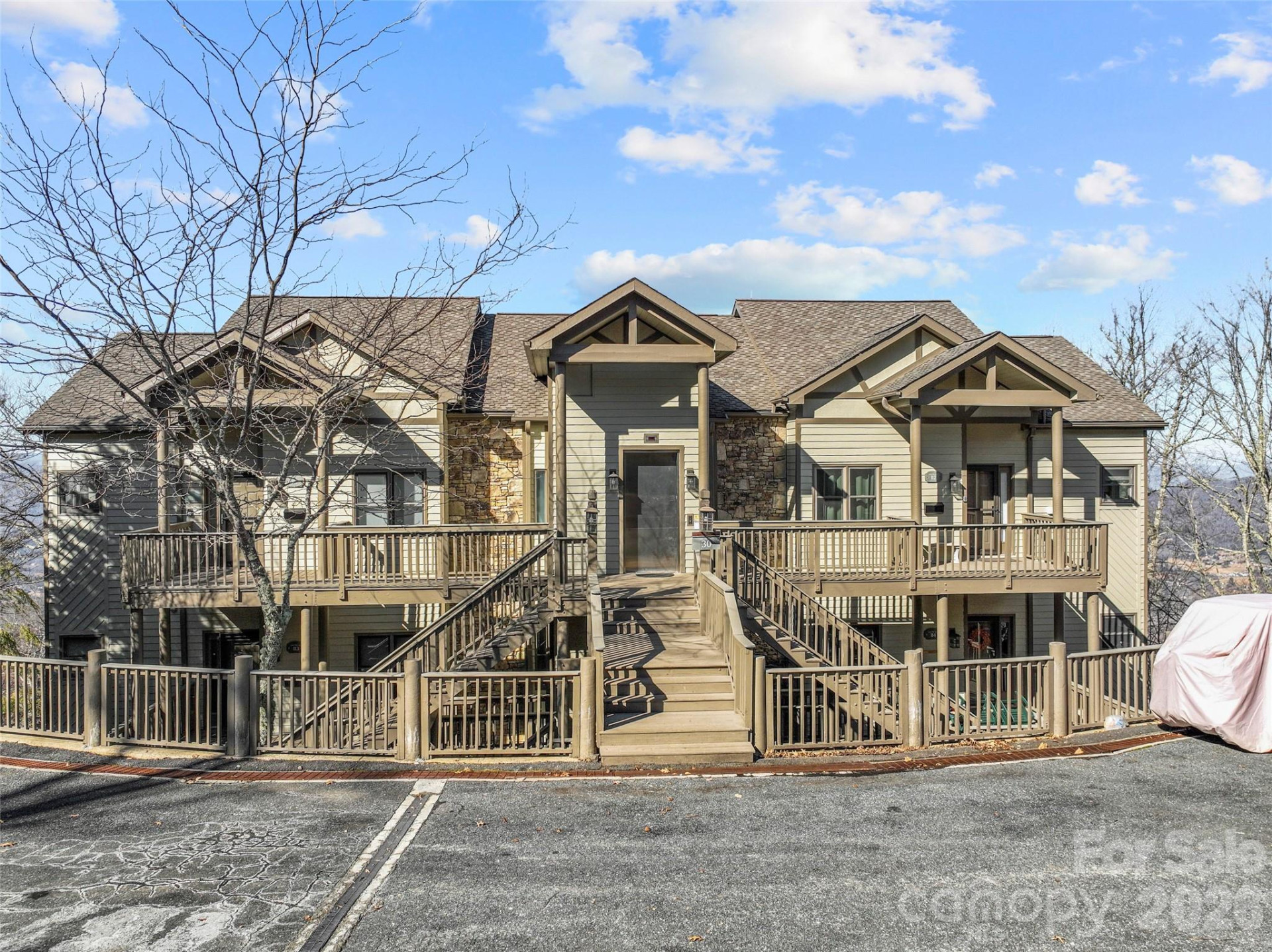 30 Club Villa Court #B/3