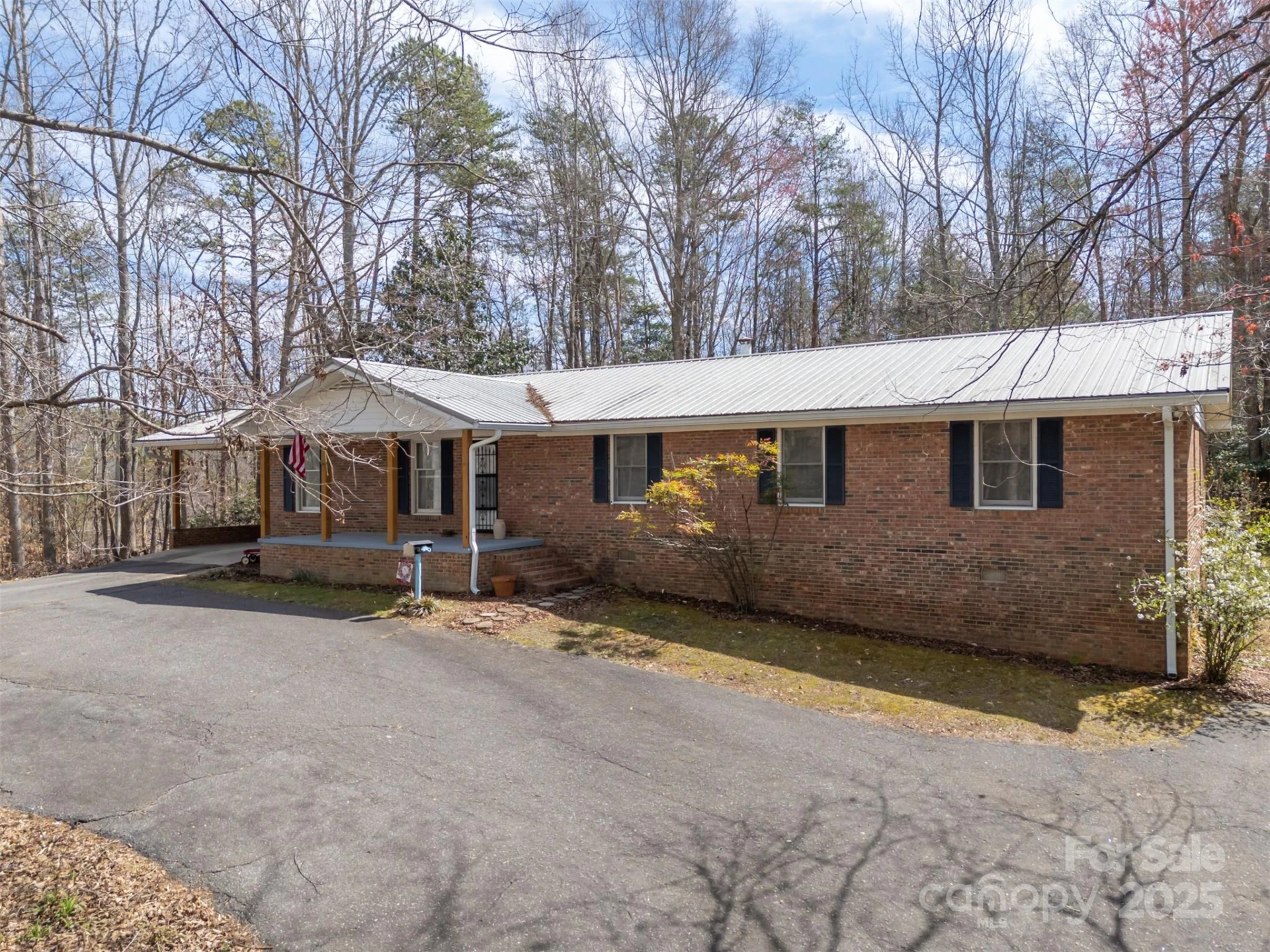 582 County Line Road