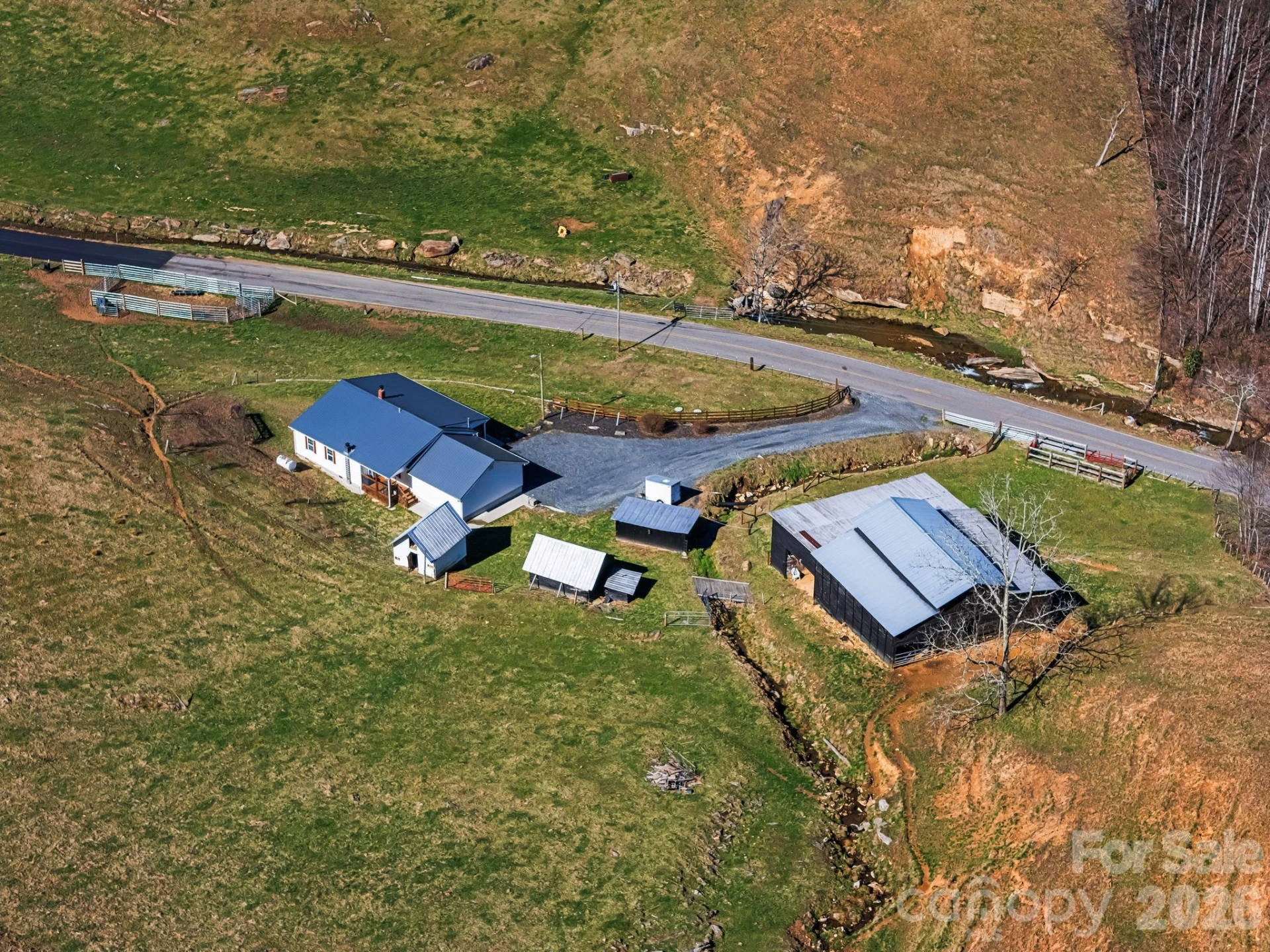 867 Indian Creek Road - Photo 3