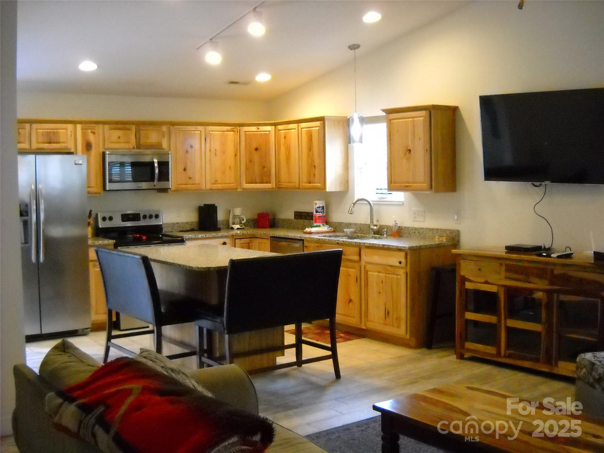 992 Hornet Drive - Photo 12