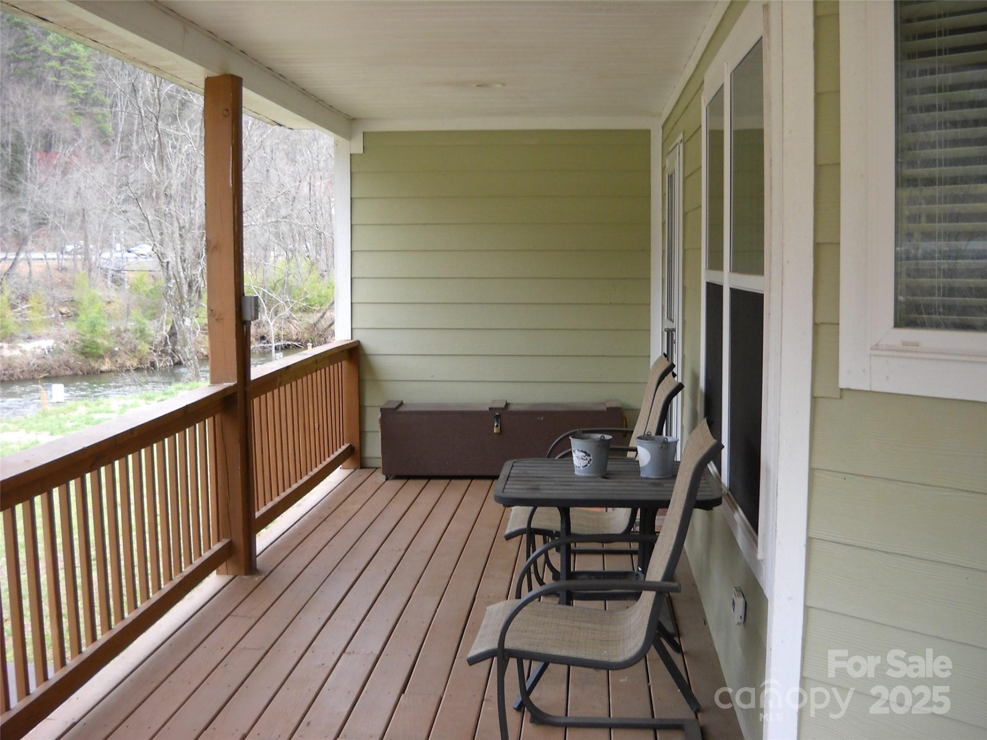 992 Hornet Drive - Photo 5