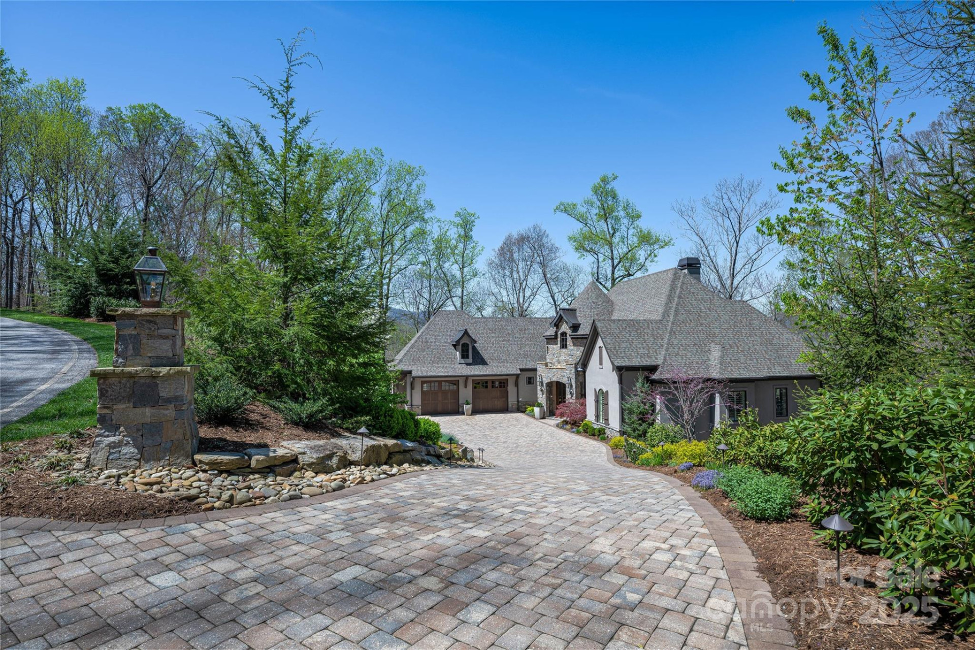 349 Stoneledge Trail - Photo 2