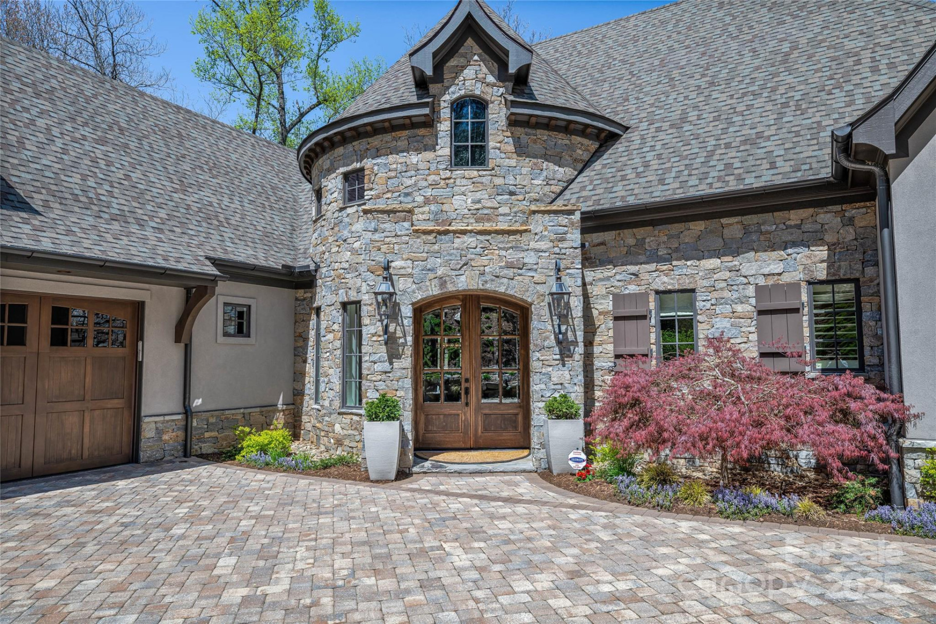 349 Stoneledge Trail - Photo 3