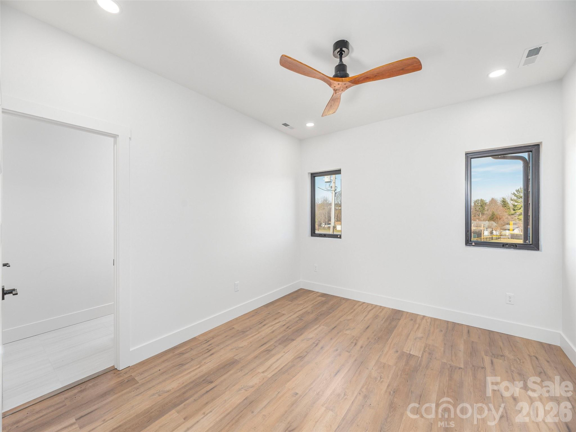 35 Leap Frog Park - Photo 15