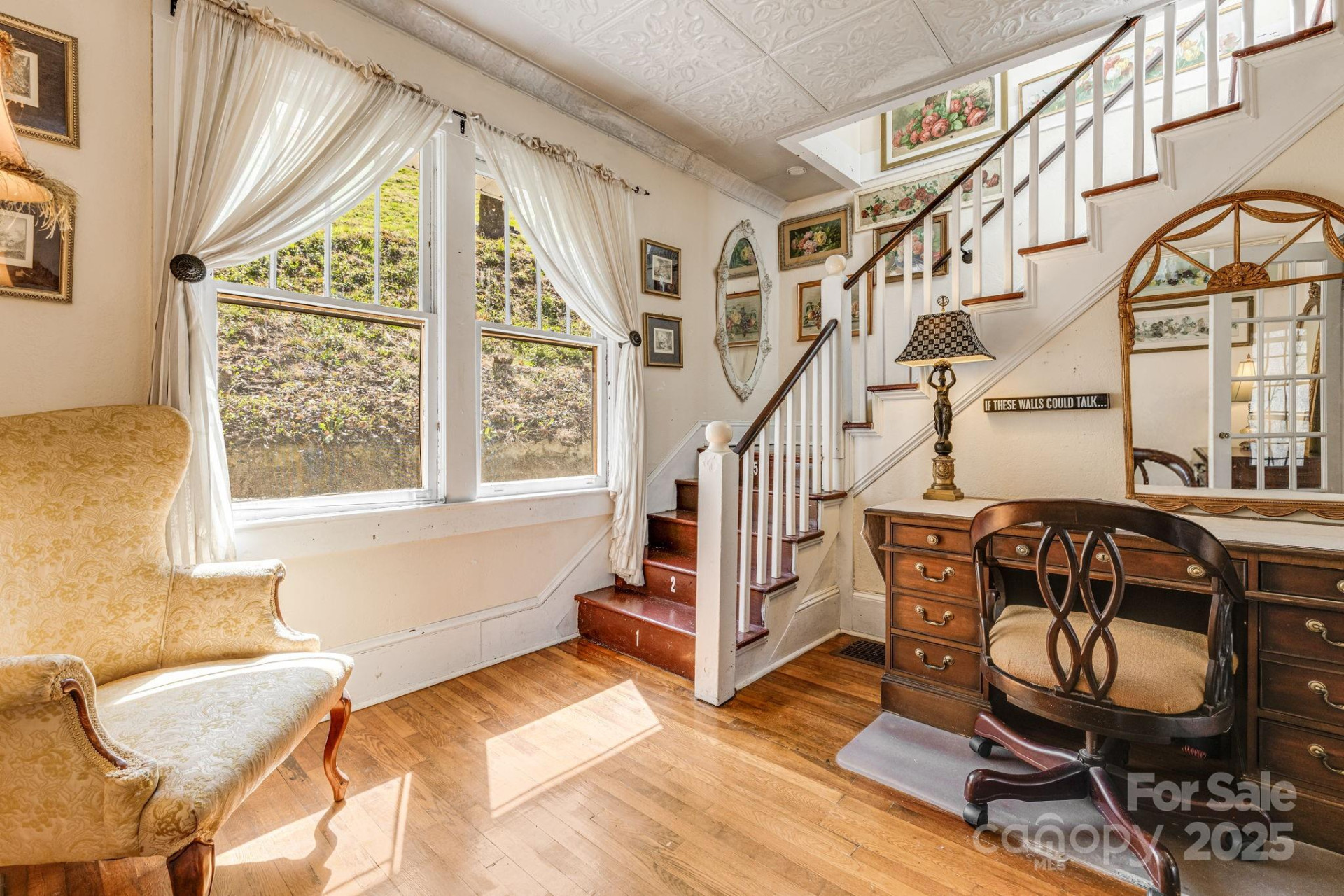 153 Skyway Drive - Photo 4