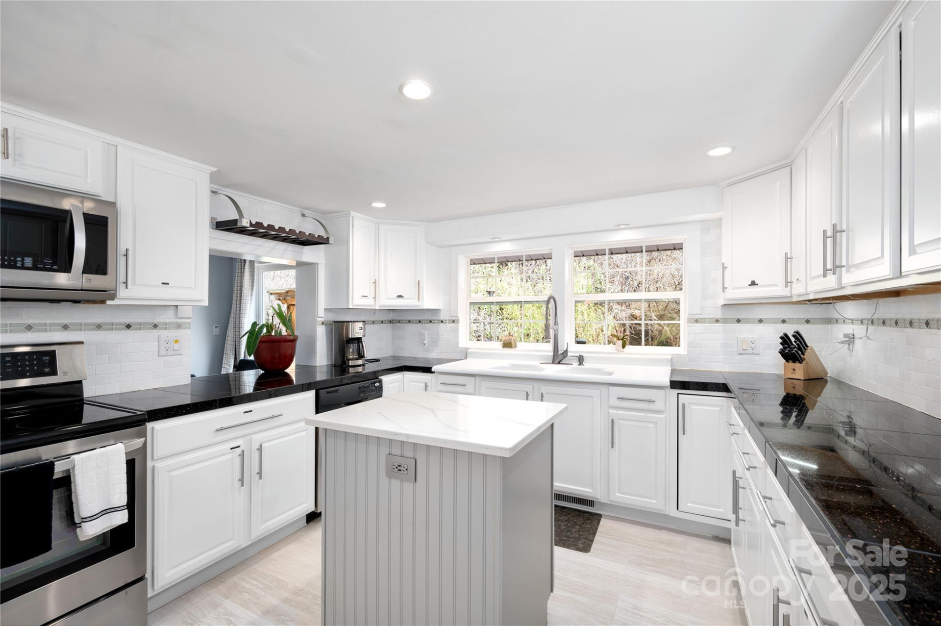 492 Paint Fork Road - Photo 22