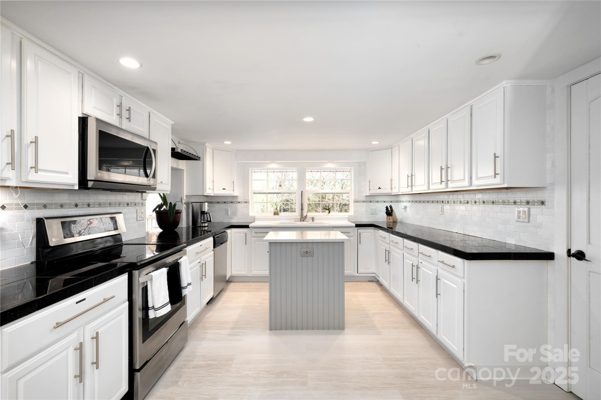 492 Paint Fork Road - Photo 23