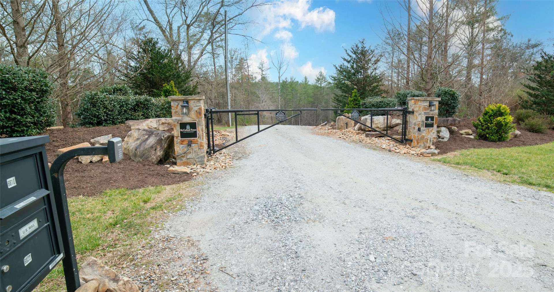 6355 McGalliard Pointe Drive #5 - Photo 3