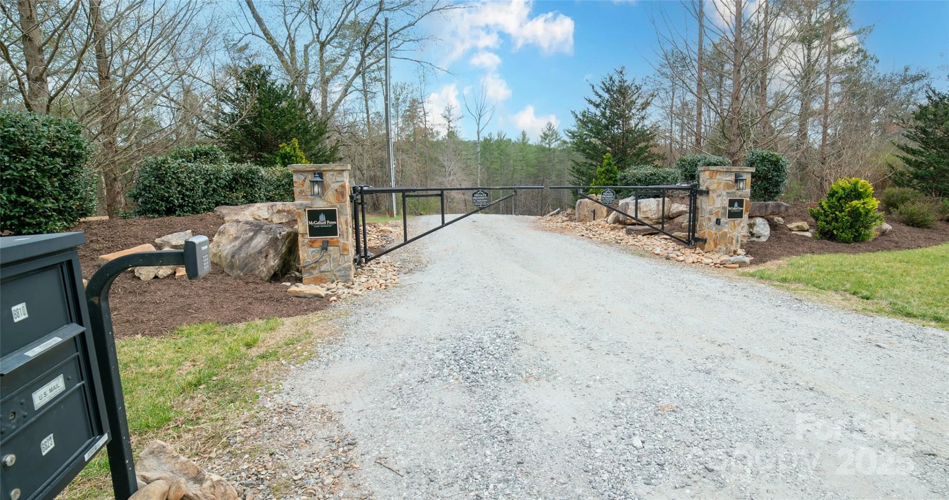6355 McGalliard Pointe Drive #5 - Photo 3