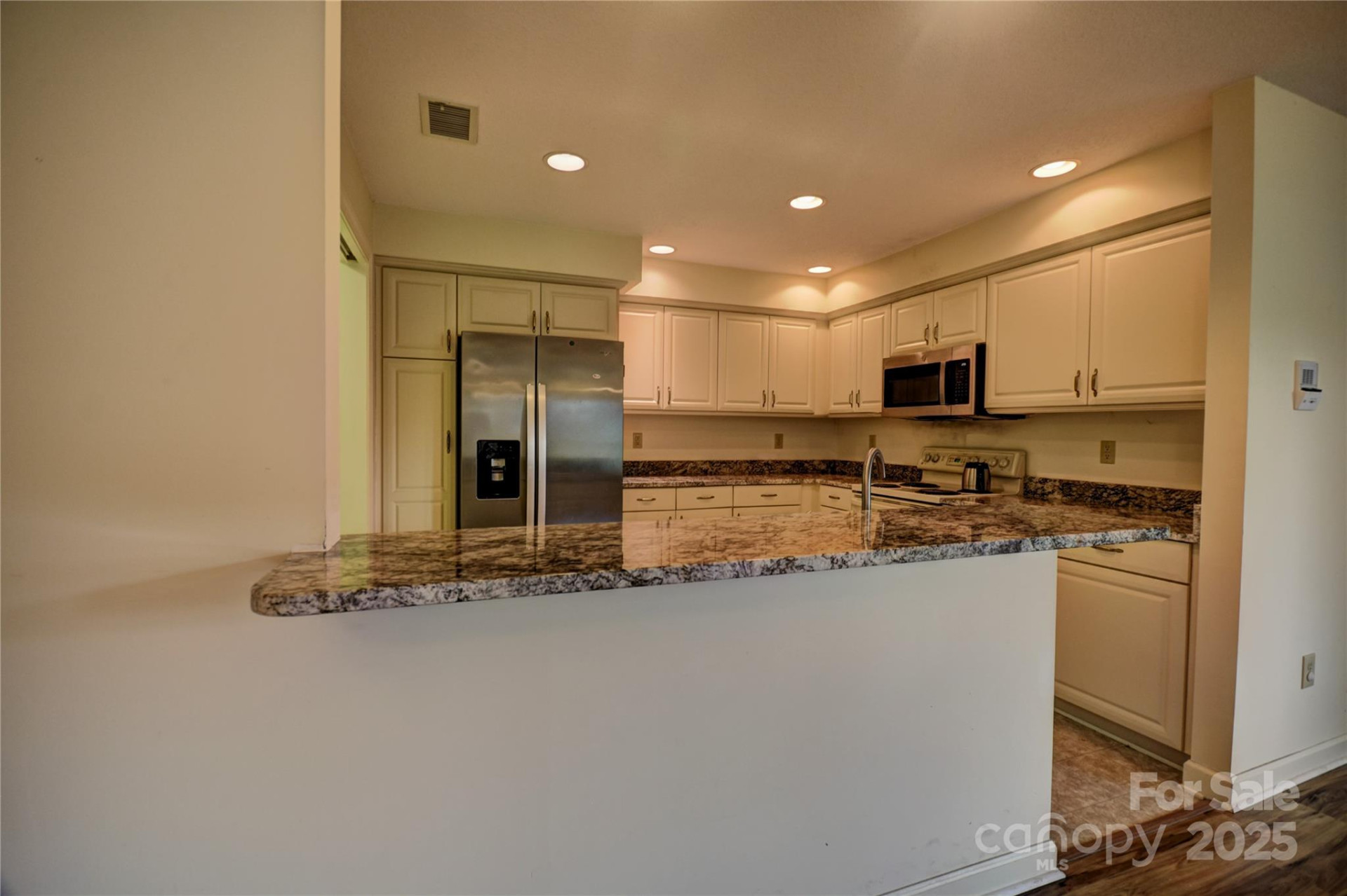 1465 Lakeshore Drive #D1 - Photo 11