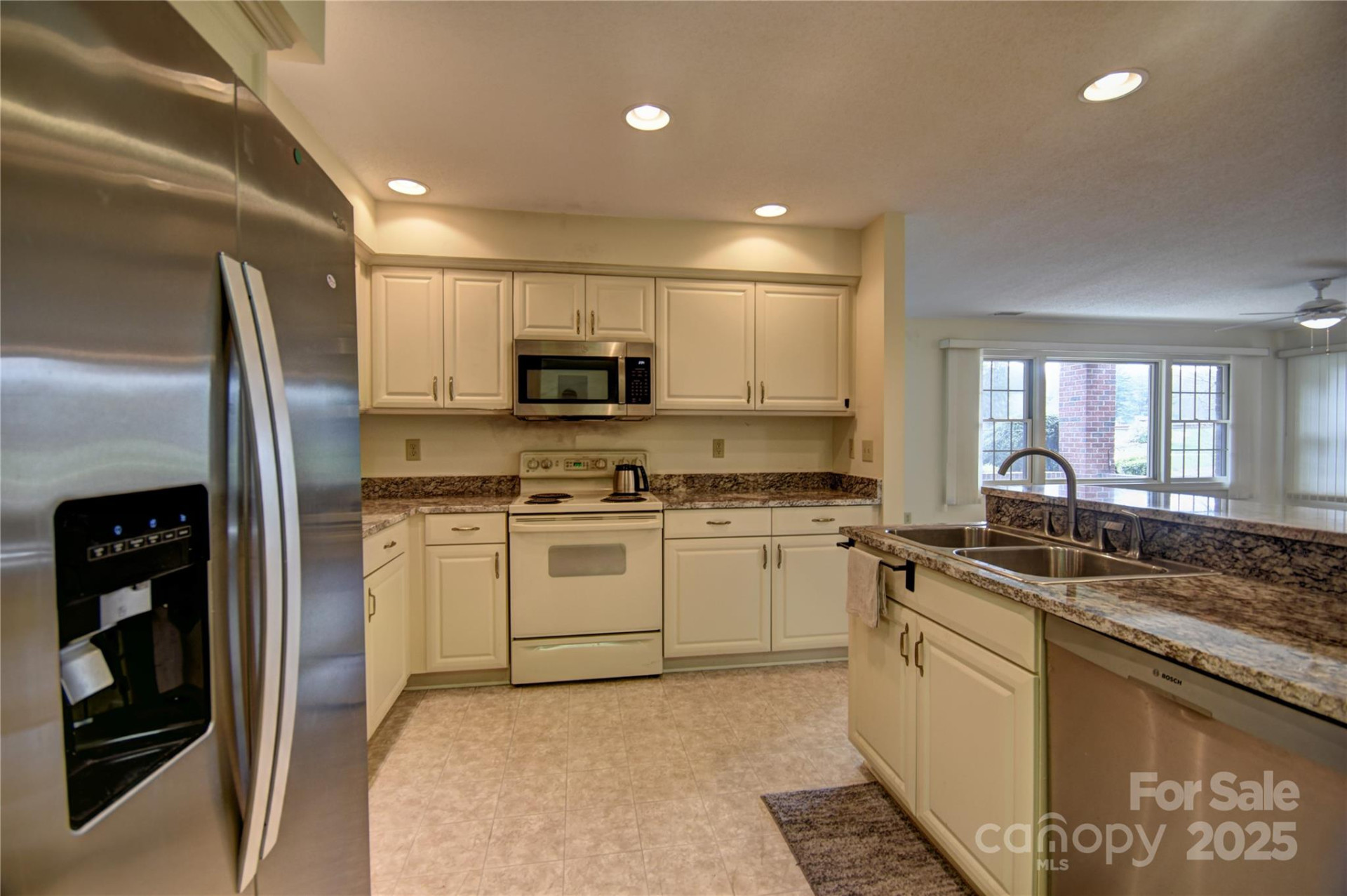 1465 Lakeshore Drive #D1 - Photo 12