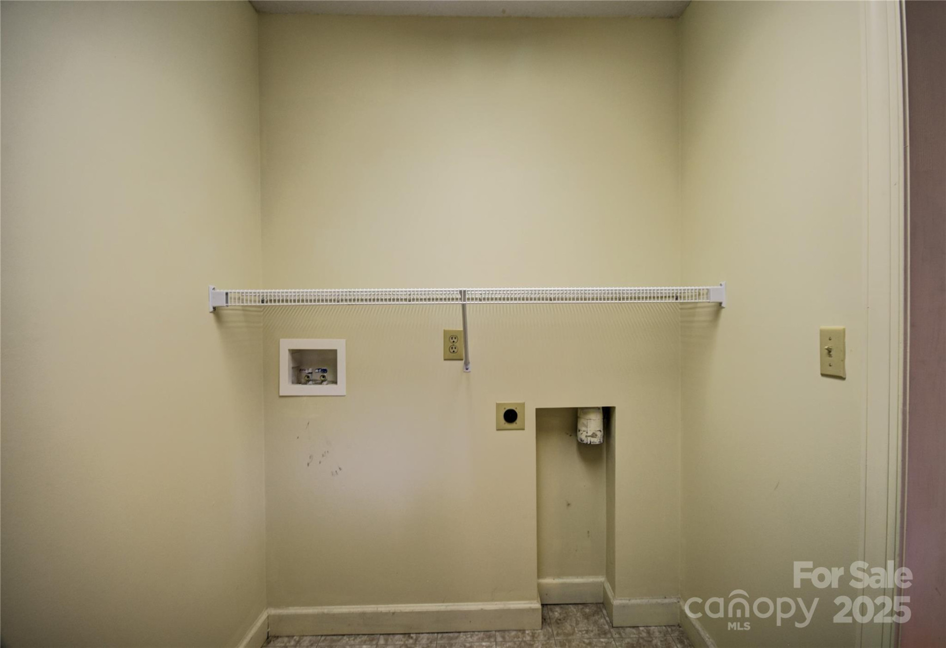 1465 Lakeshore Drive #D1 - Photo 13