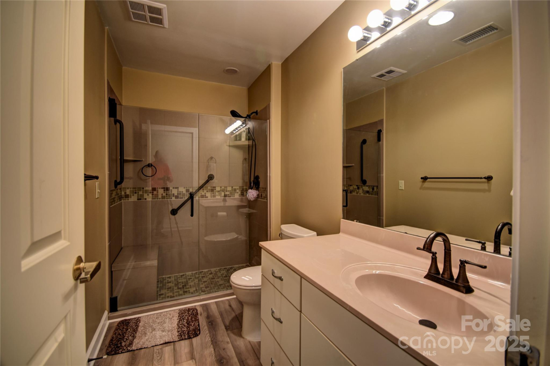 1465 Lakeshore Drive #D1 - Photo 15