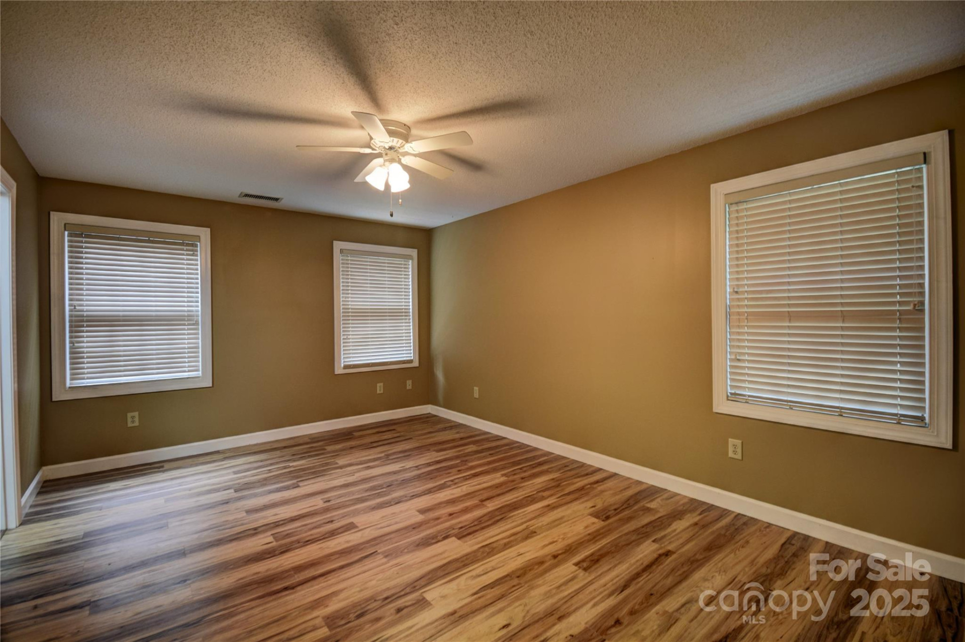 1465 Lakeshore Drive #D1 - Photo 16