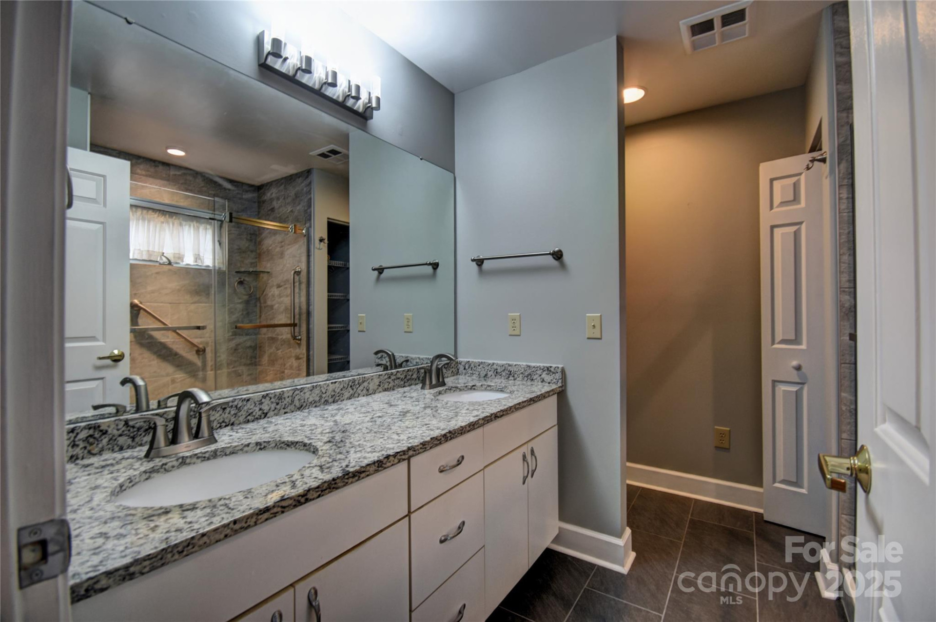 1465 Lakeshore Drive #D1 - Photo 18