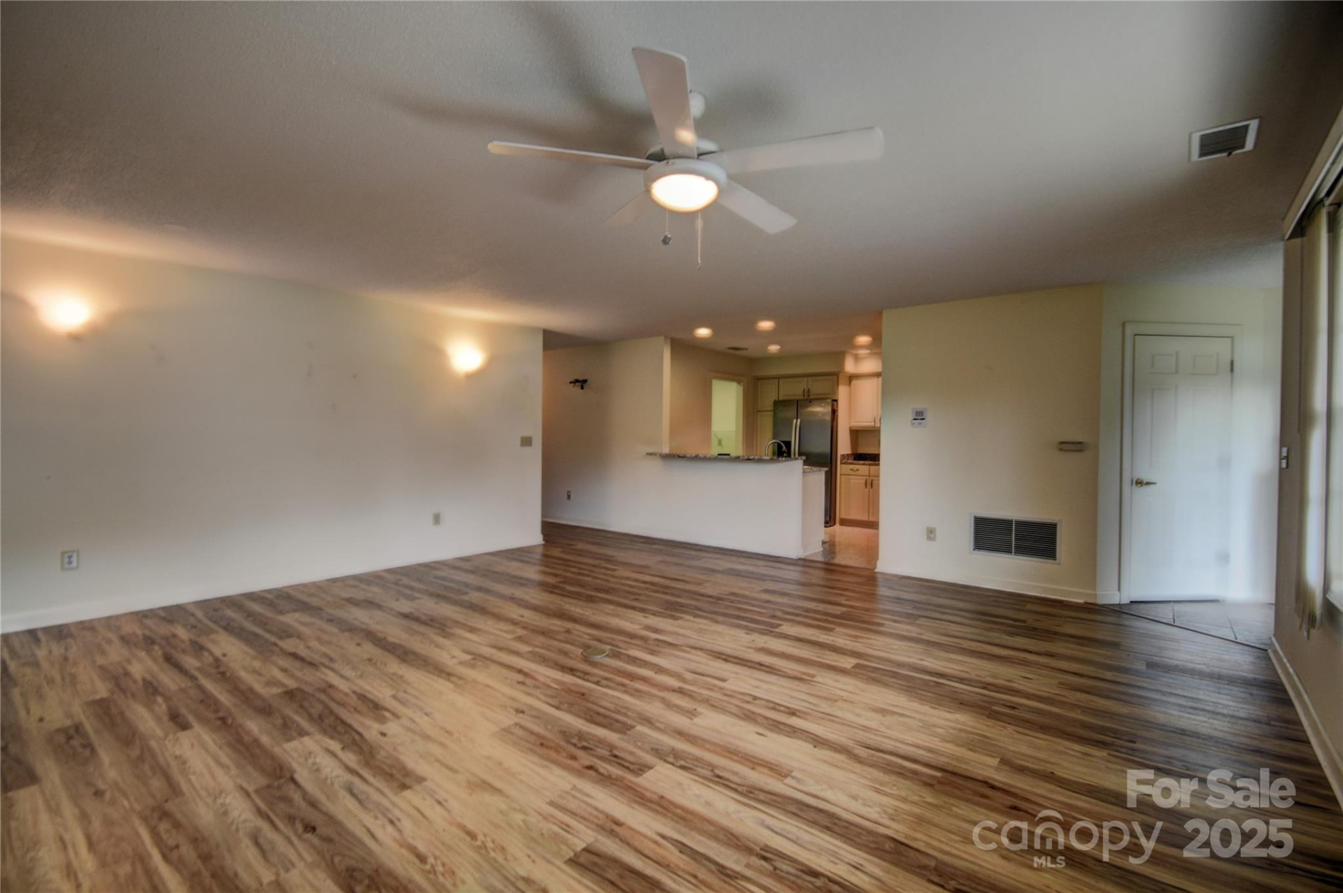 1465 Lakeshore Drive #D1 - Photo 10