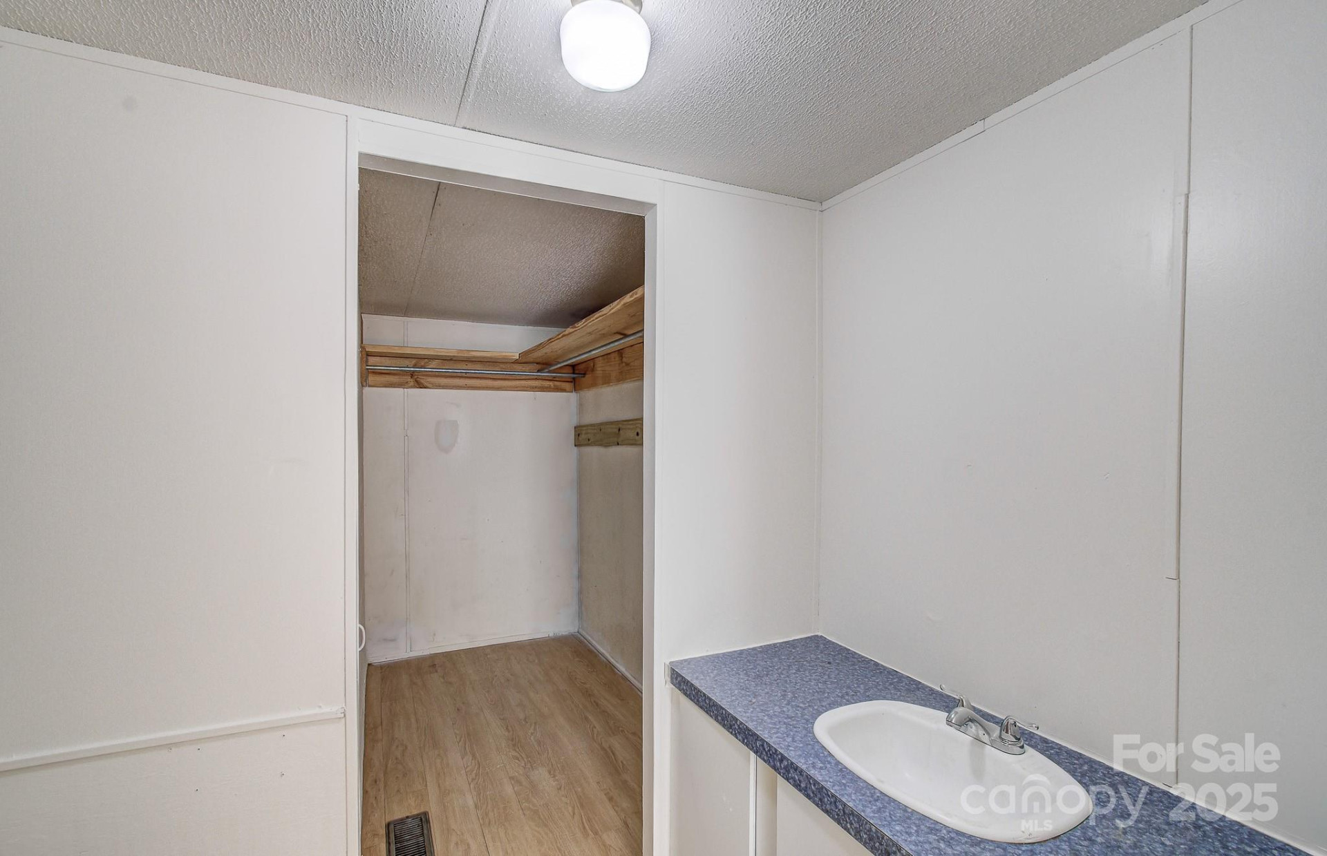 6 & 10 Lands End Drive - Photo 29