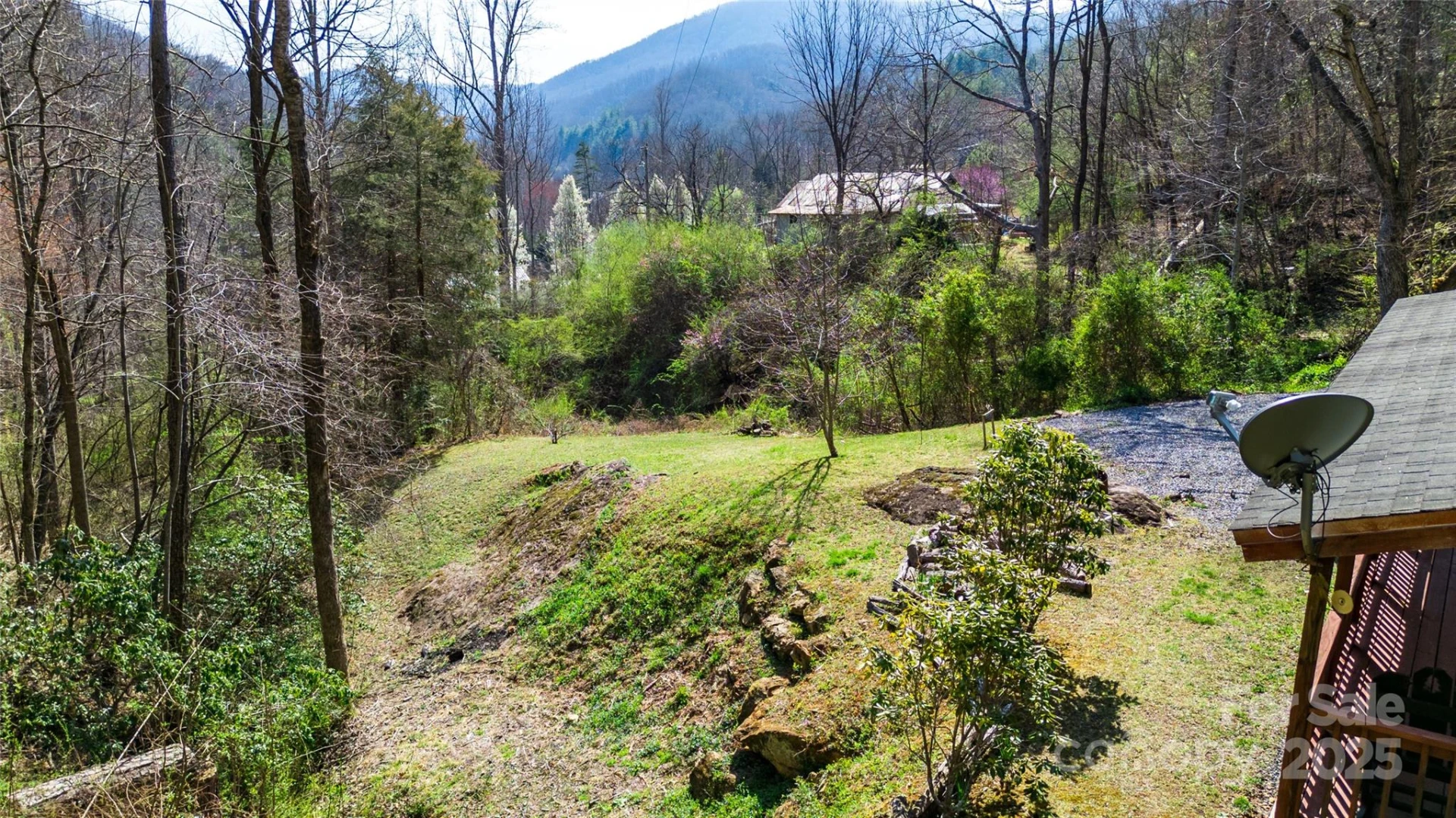 215 Honeysuckle Lane - Photo 15