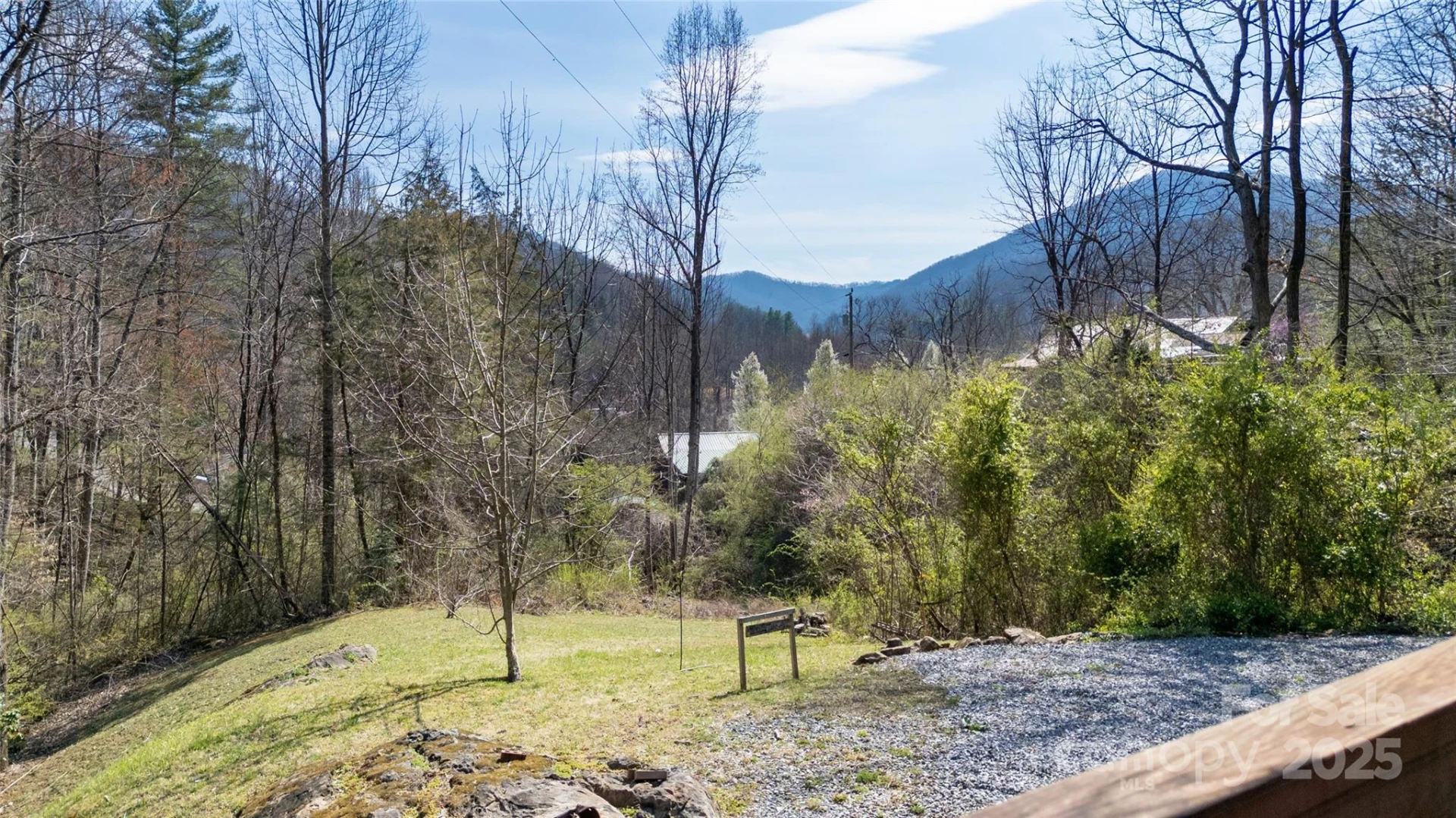 215 Honeysuckle Lane - Photo 17