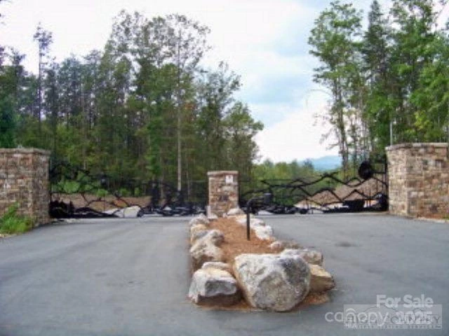 1552 Bear Cliff Drive #31