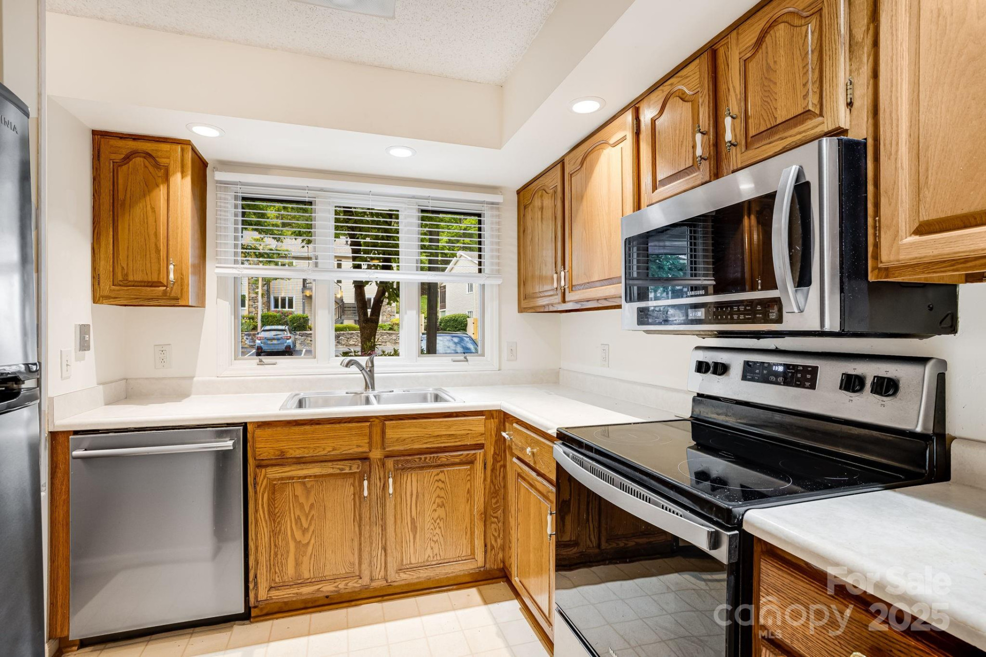 411 Britton Creek Drive #401 - Photo 3