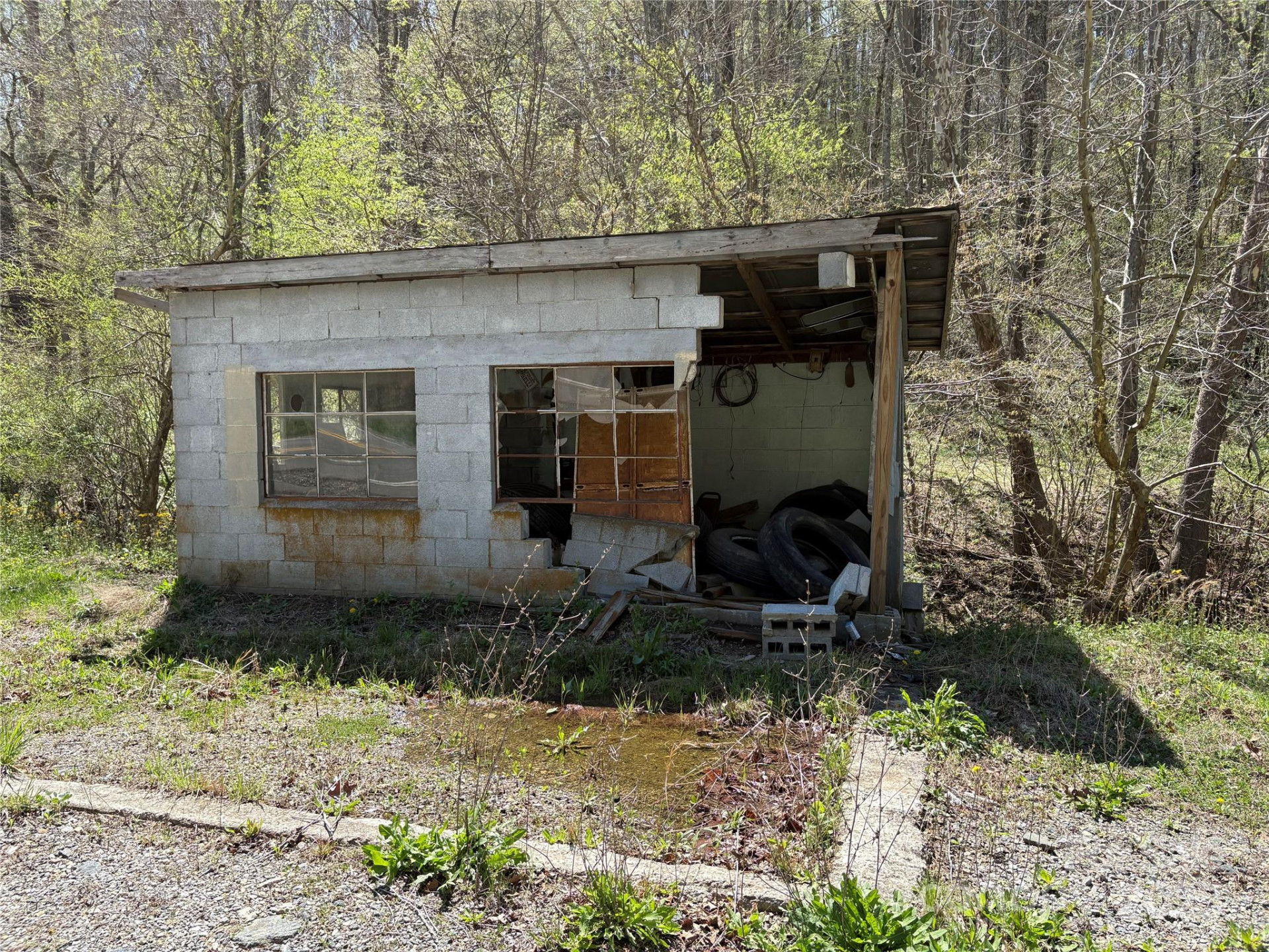 8951 US 25/70 Highway - Photo 6