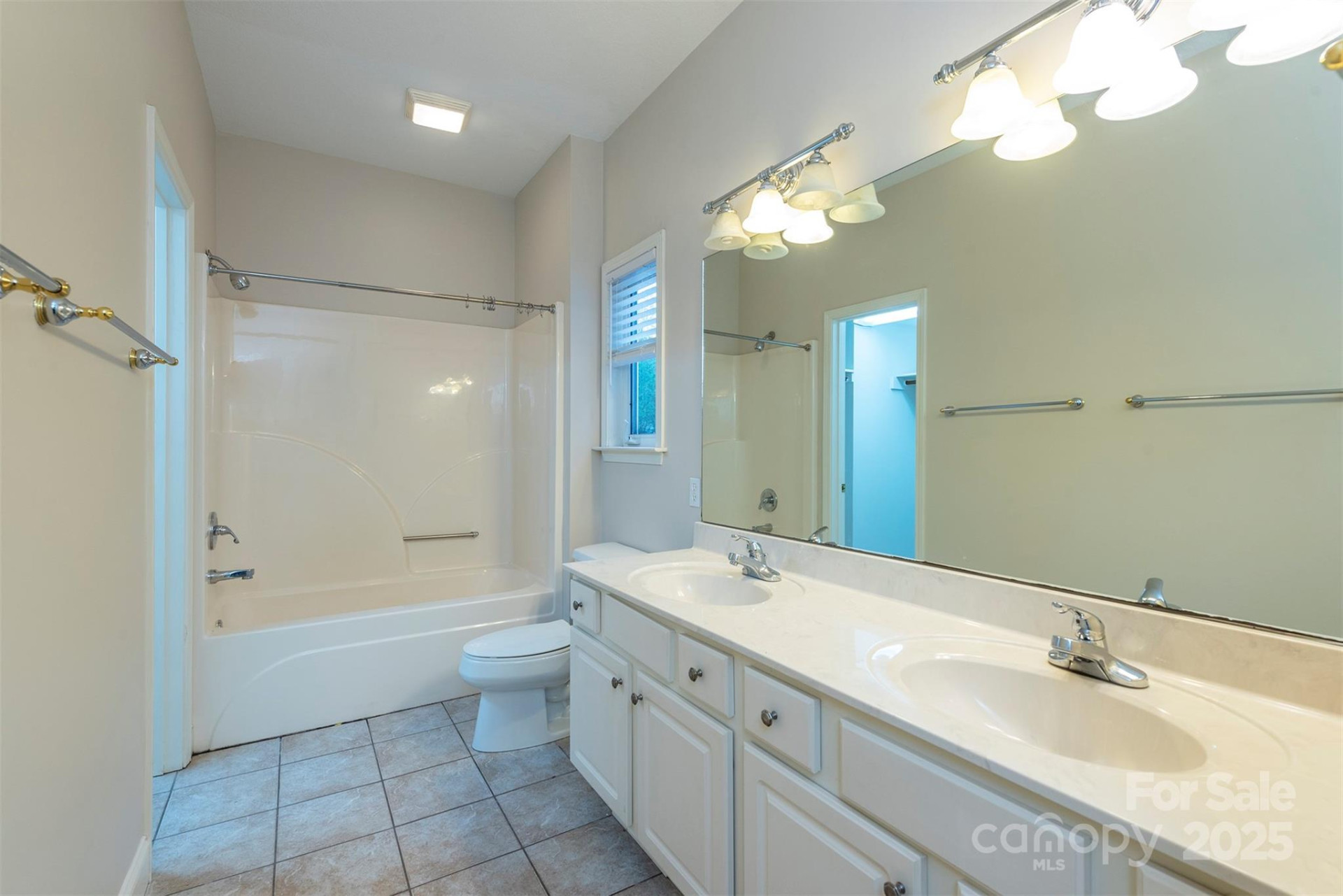 3 Teresa Way - Photo 14