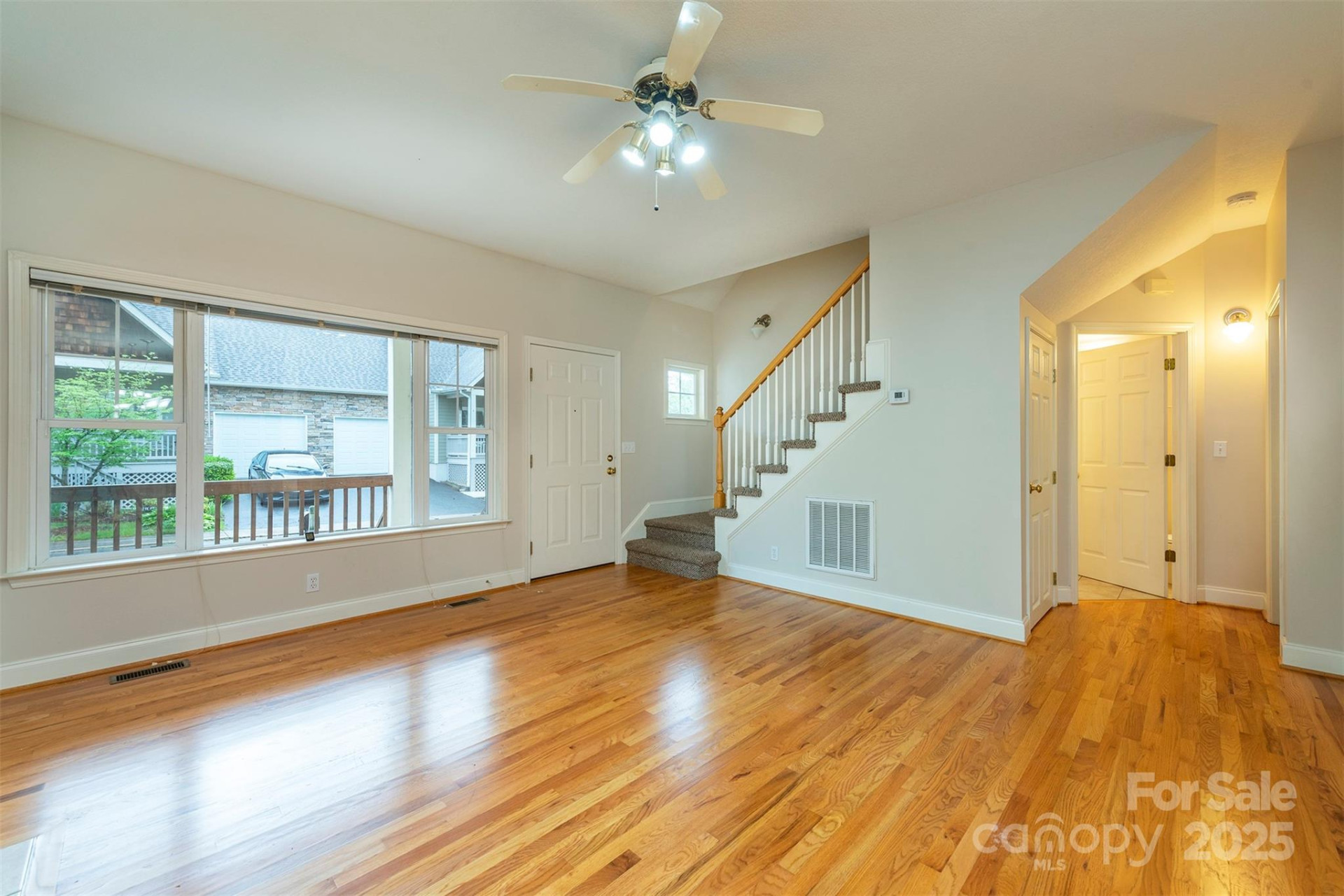 3 Teresa Way - Photo 8