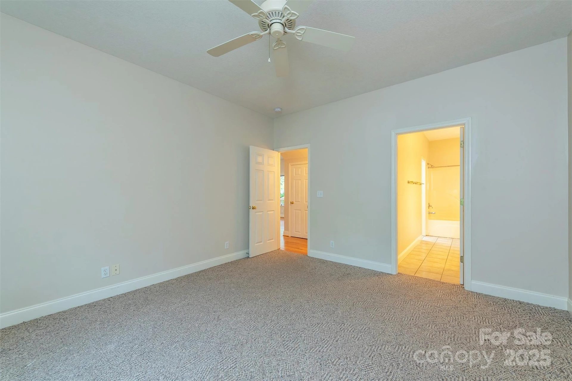 3 Teresa Way - Photo 10