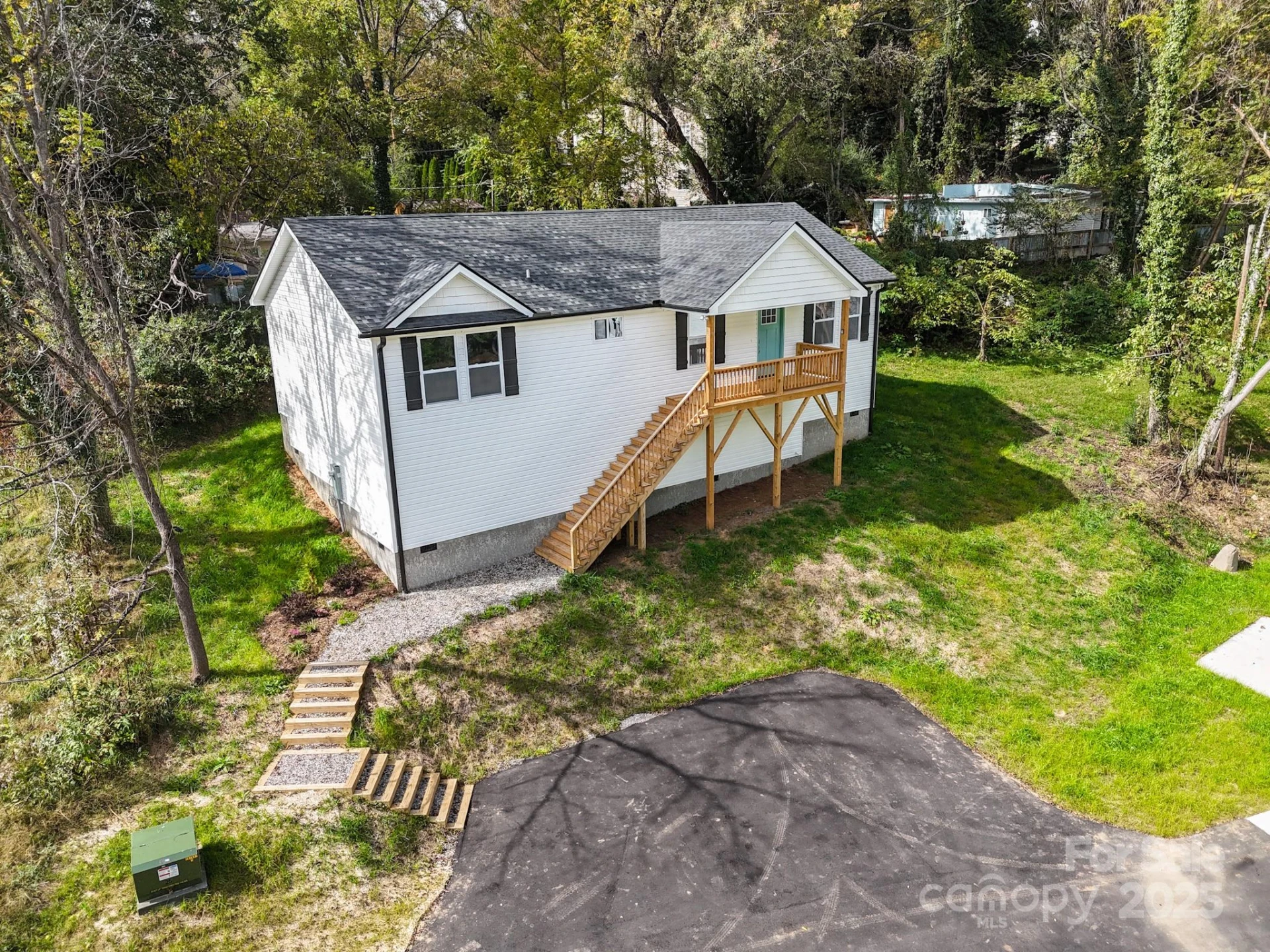 12 Holcombe Road - Photo 2