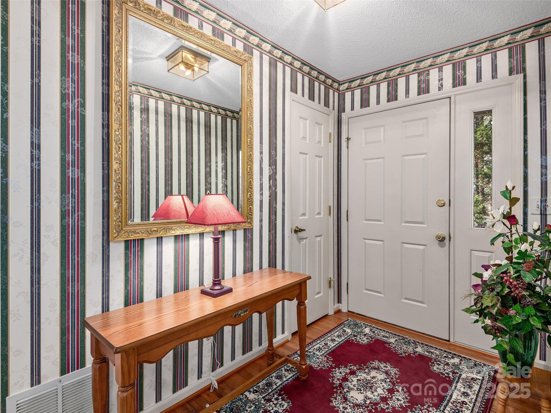 525 Maren Court - Photo 3