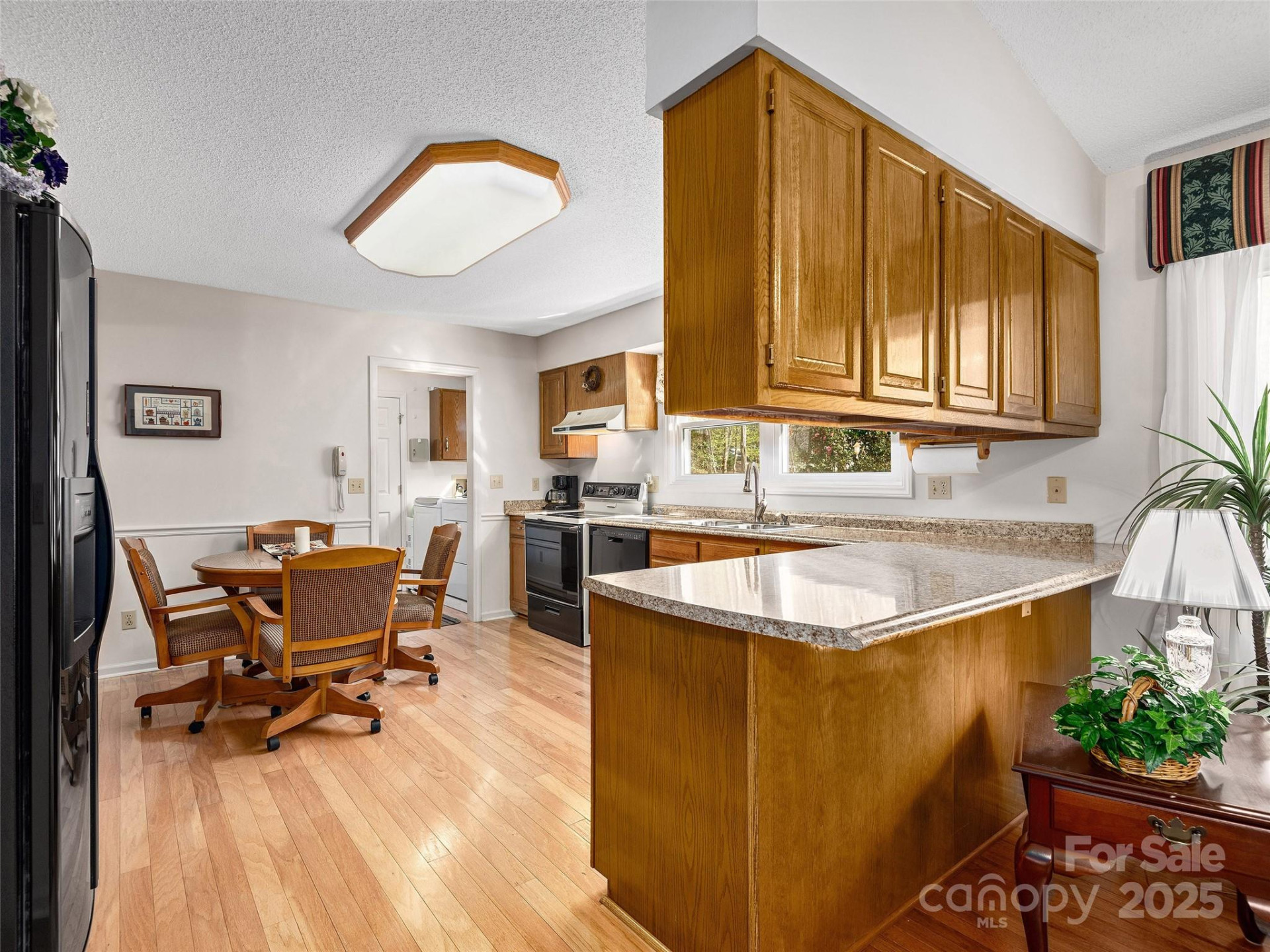 525 Maren Court - Photo 7