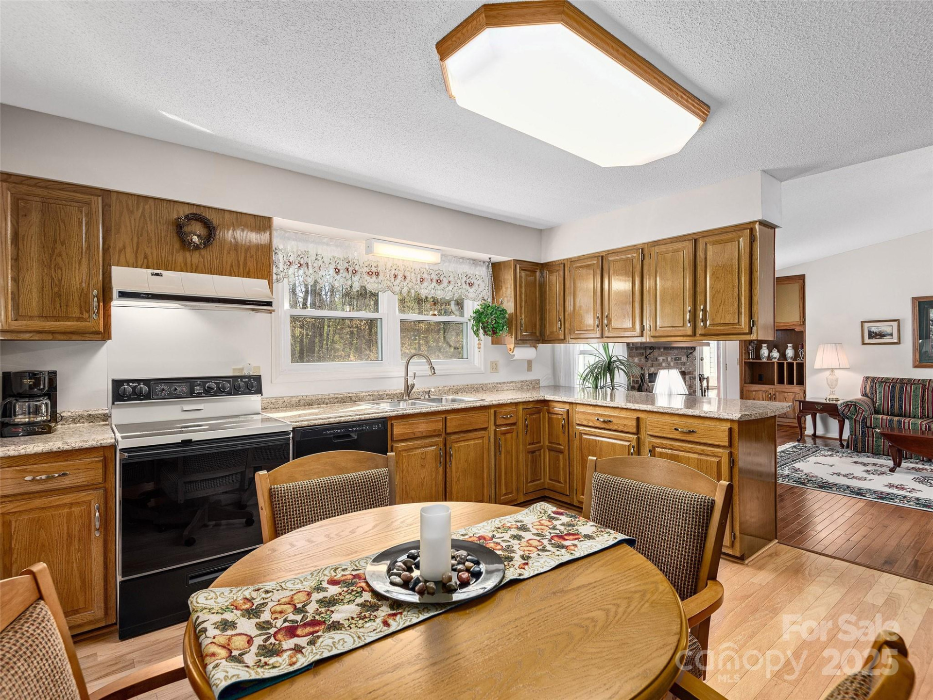 525 Maren Court - Photo 8