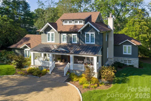 1 Cedar Chine Drive