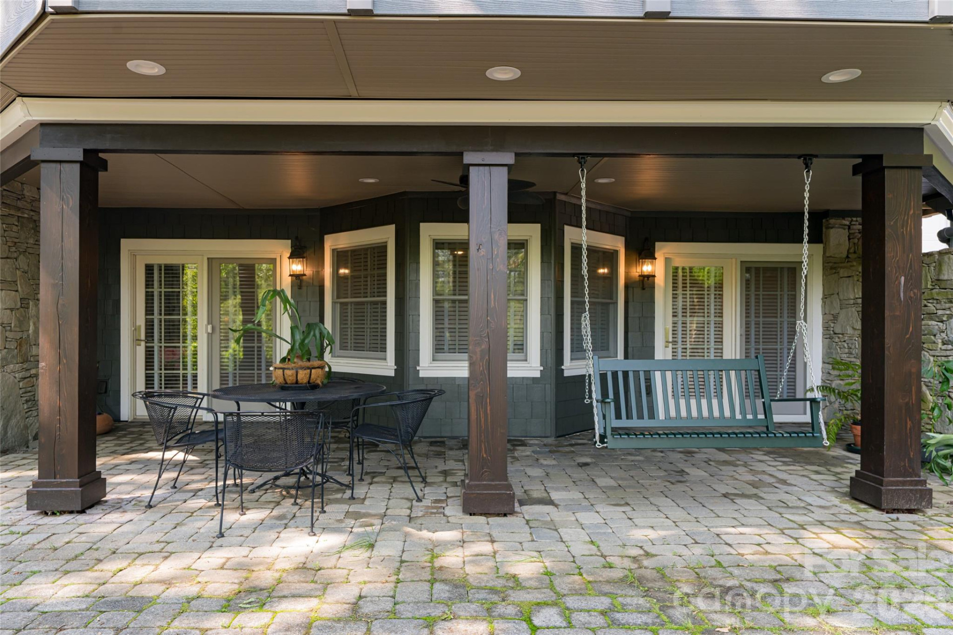 1 Cedar Chine Drive - Photo 20