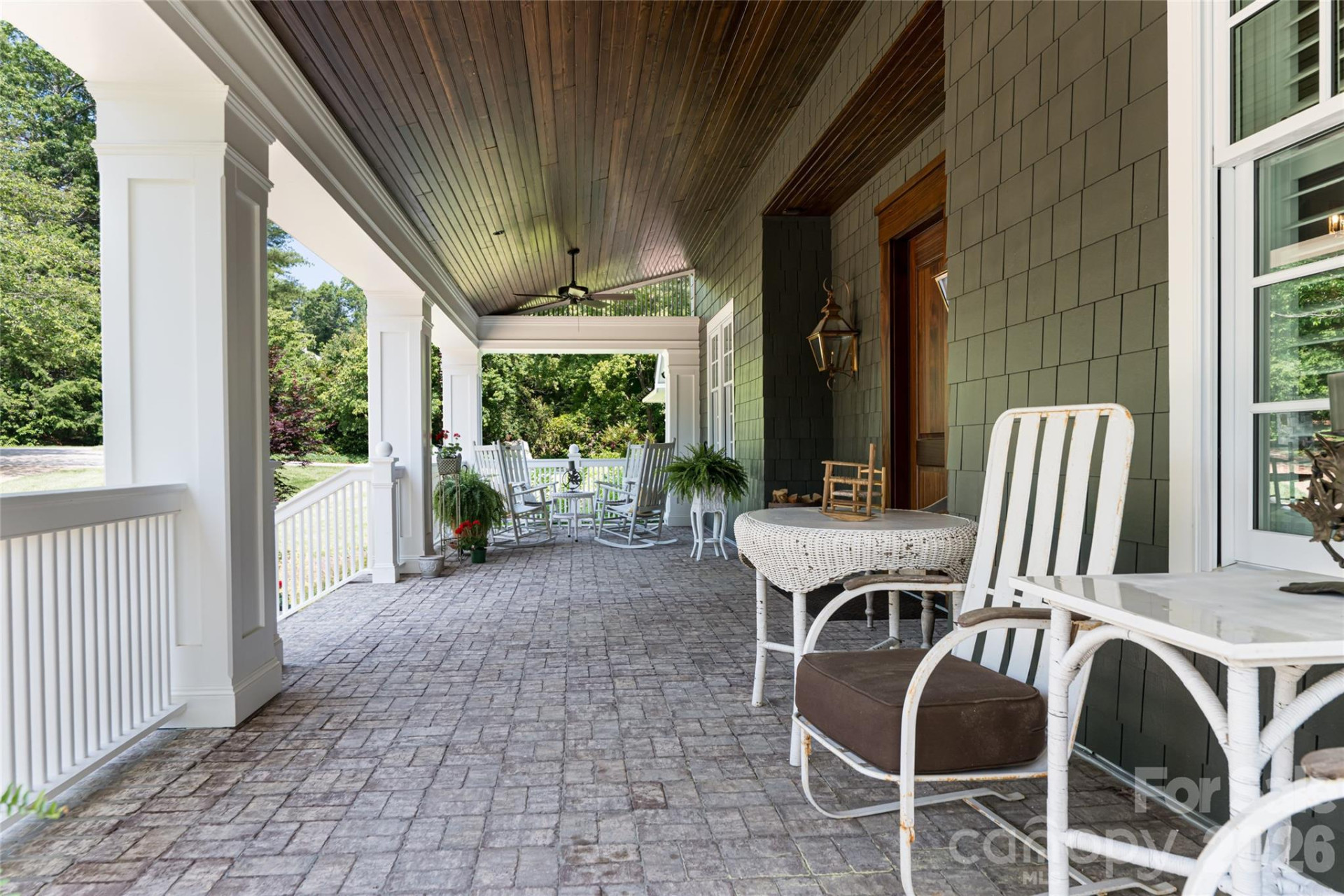 1 Cedar Chine Drive - Photo 3