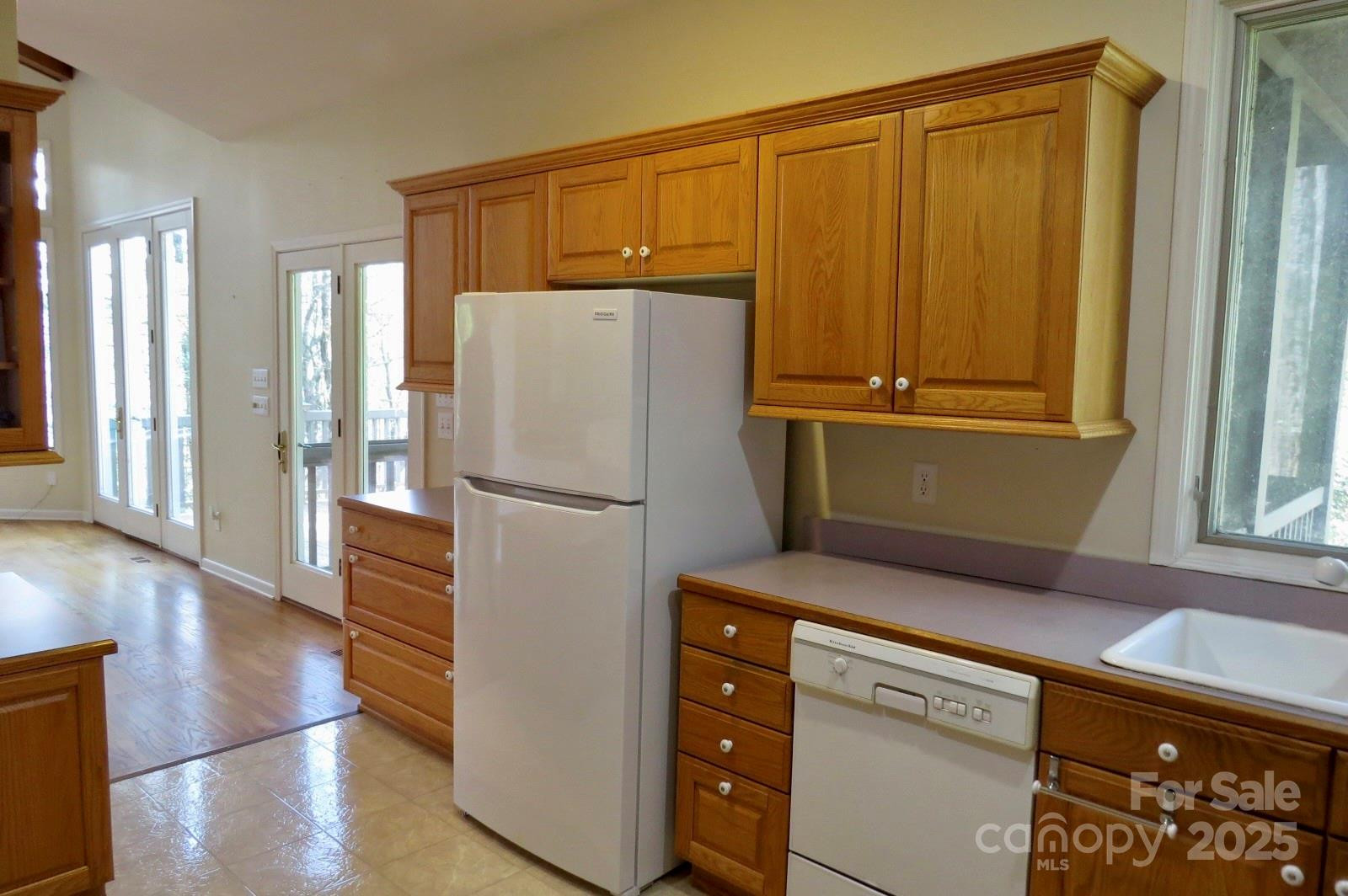 422 Lakeside Drive #L015, L016 - Photo 17