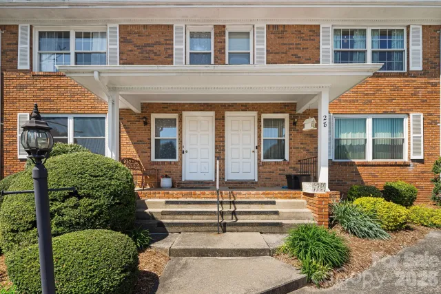 28 Capri Lane