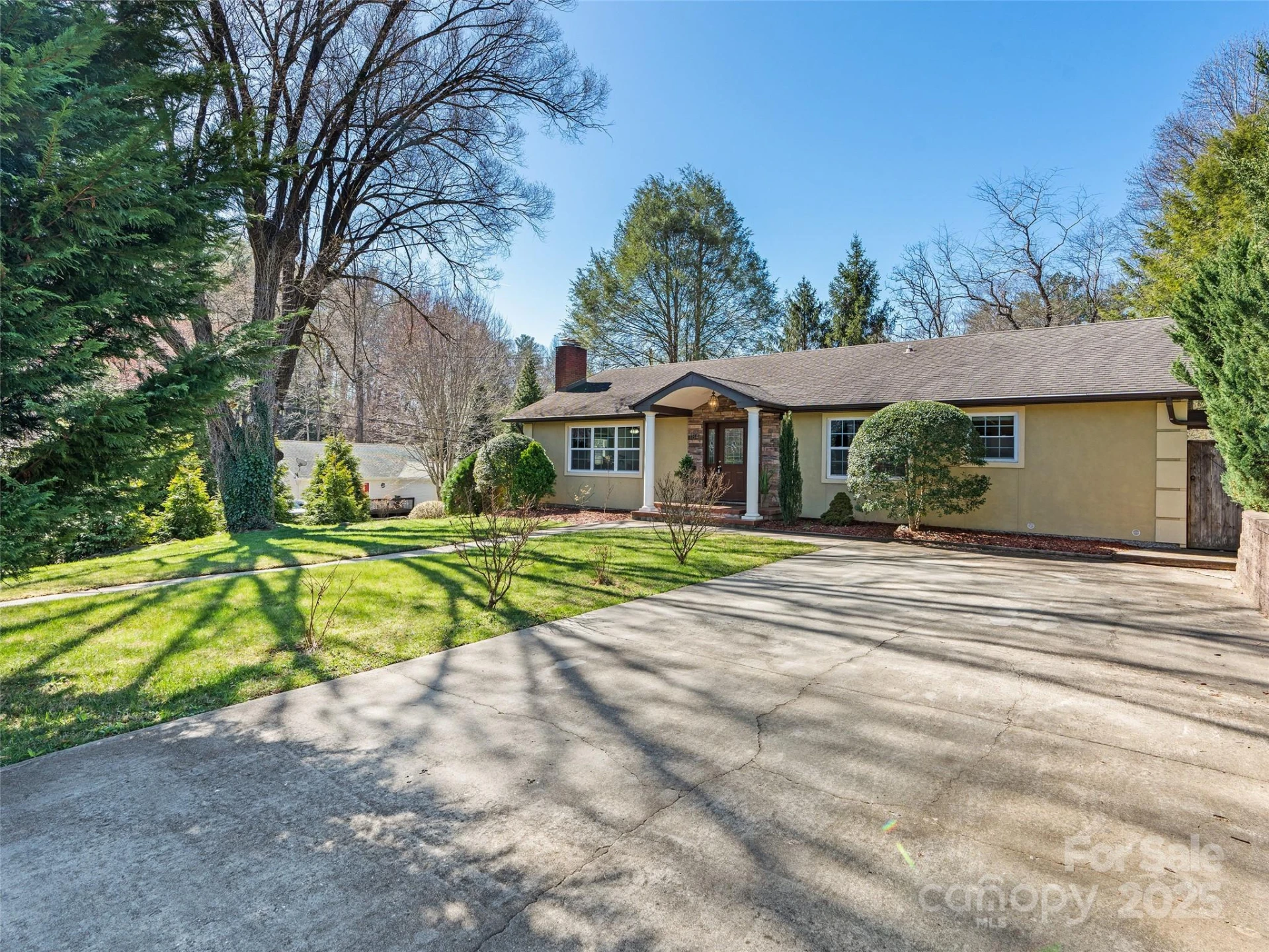 184 Aurora Drive - Photo 2