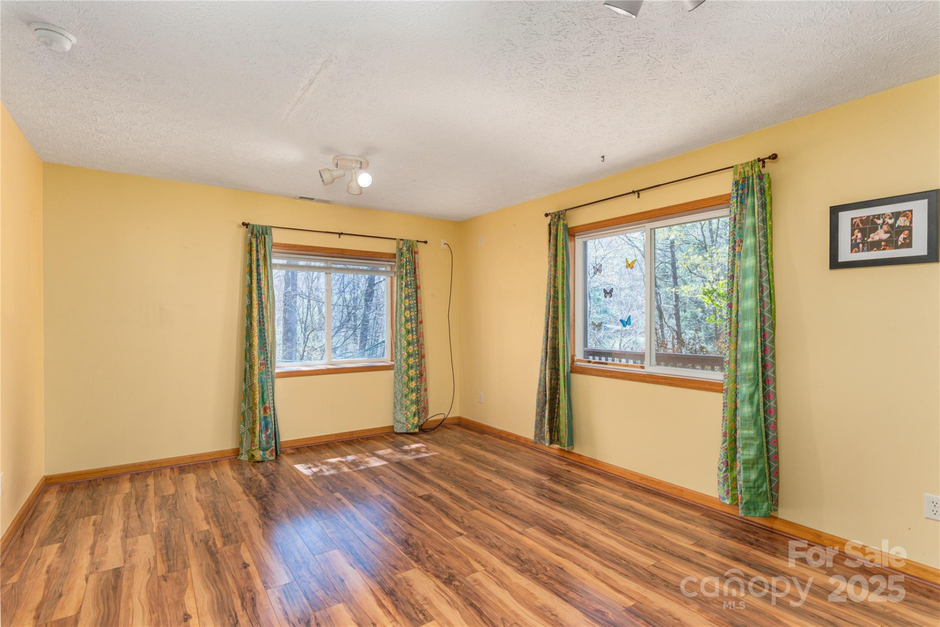 1429 Country Club Drive - Photo 14